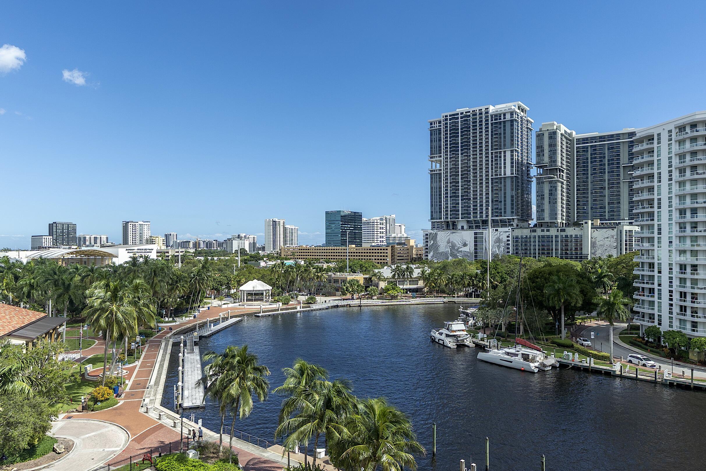 610 W Las Olas Blvd - # 413 - 26