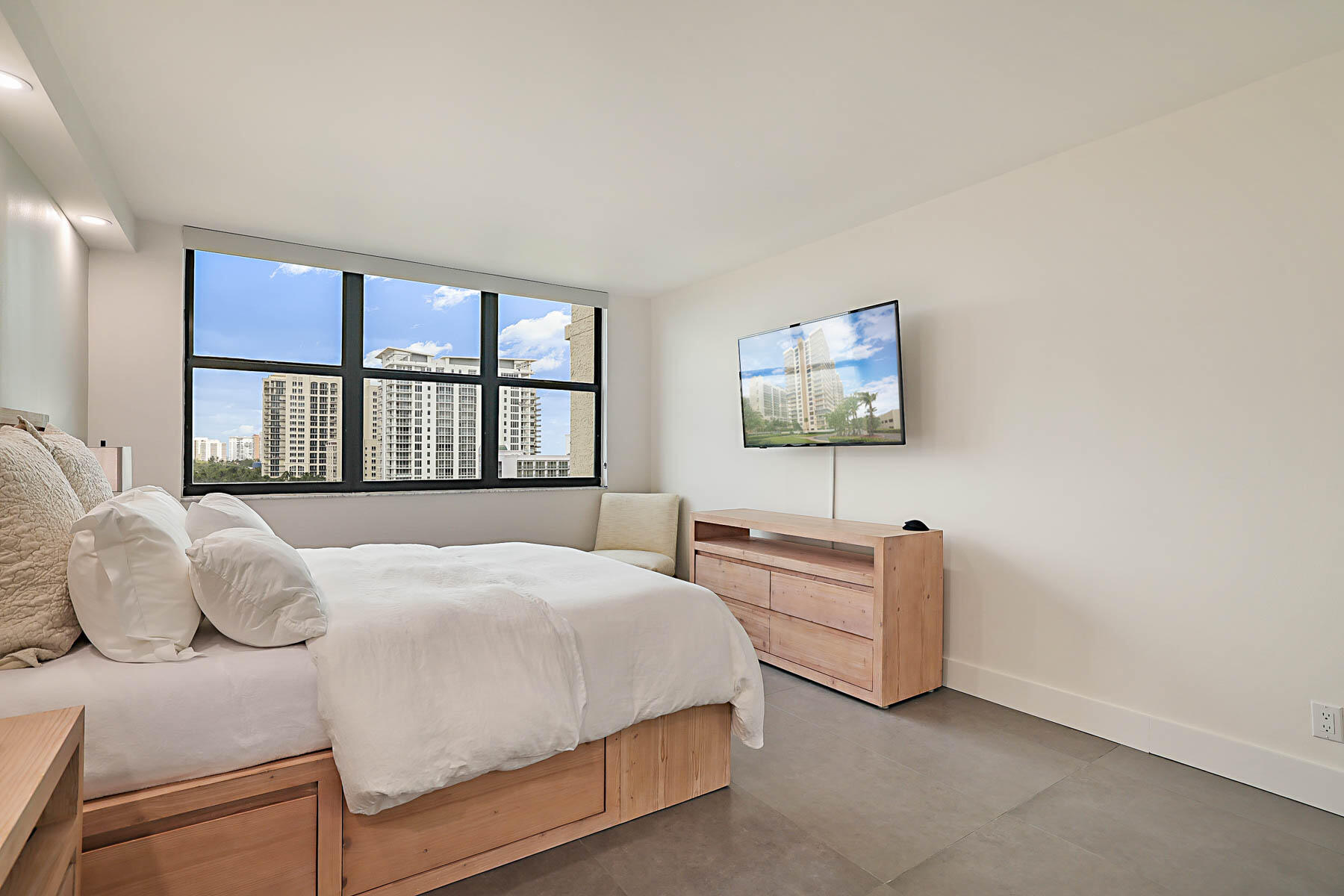 3400 N Ocean Unit 1005-29