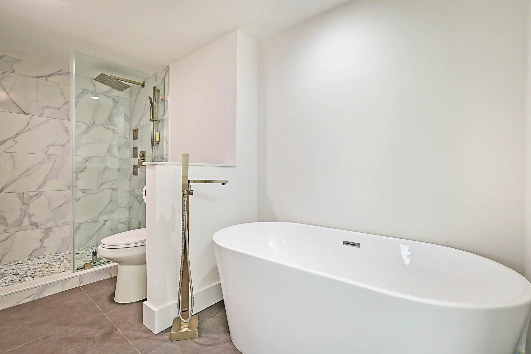 3400 N Ocean Unit 1005-27