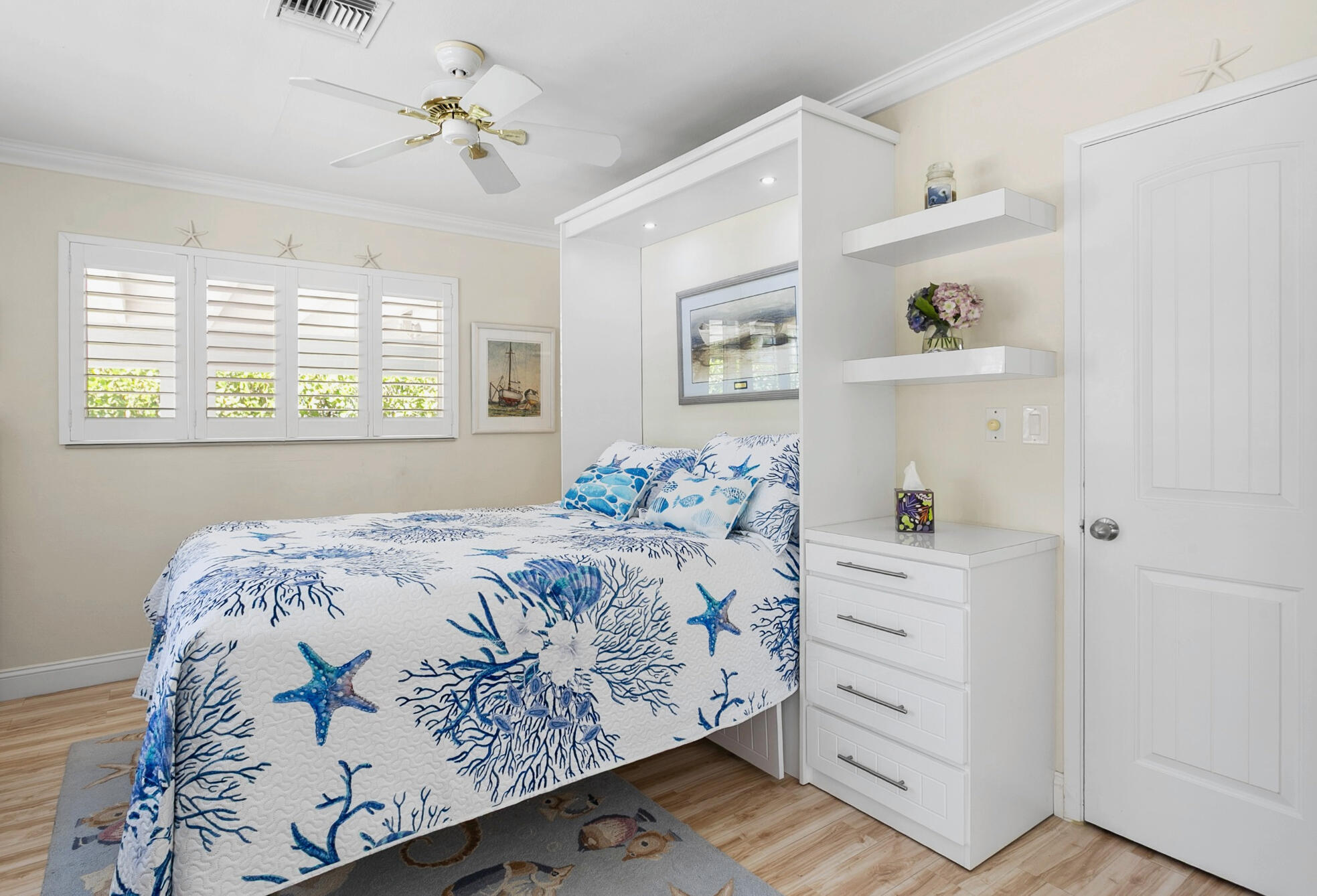 Spacious Guest Bedroom with en suite bathroom, walk in closet and desk/home office area