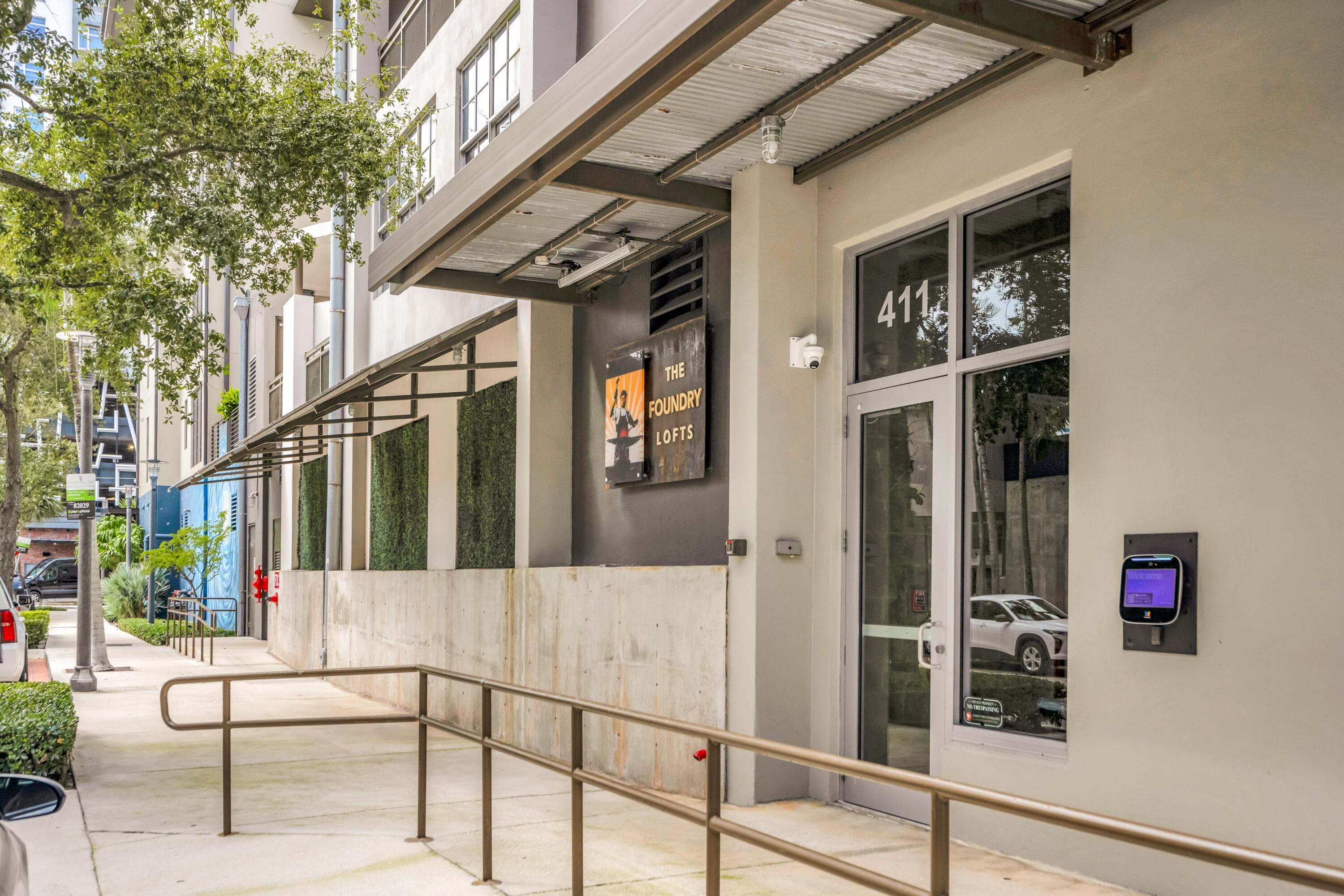 411 NW 1ST AVE APT 206-2