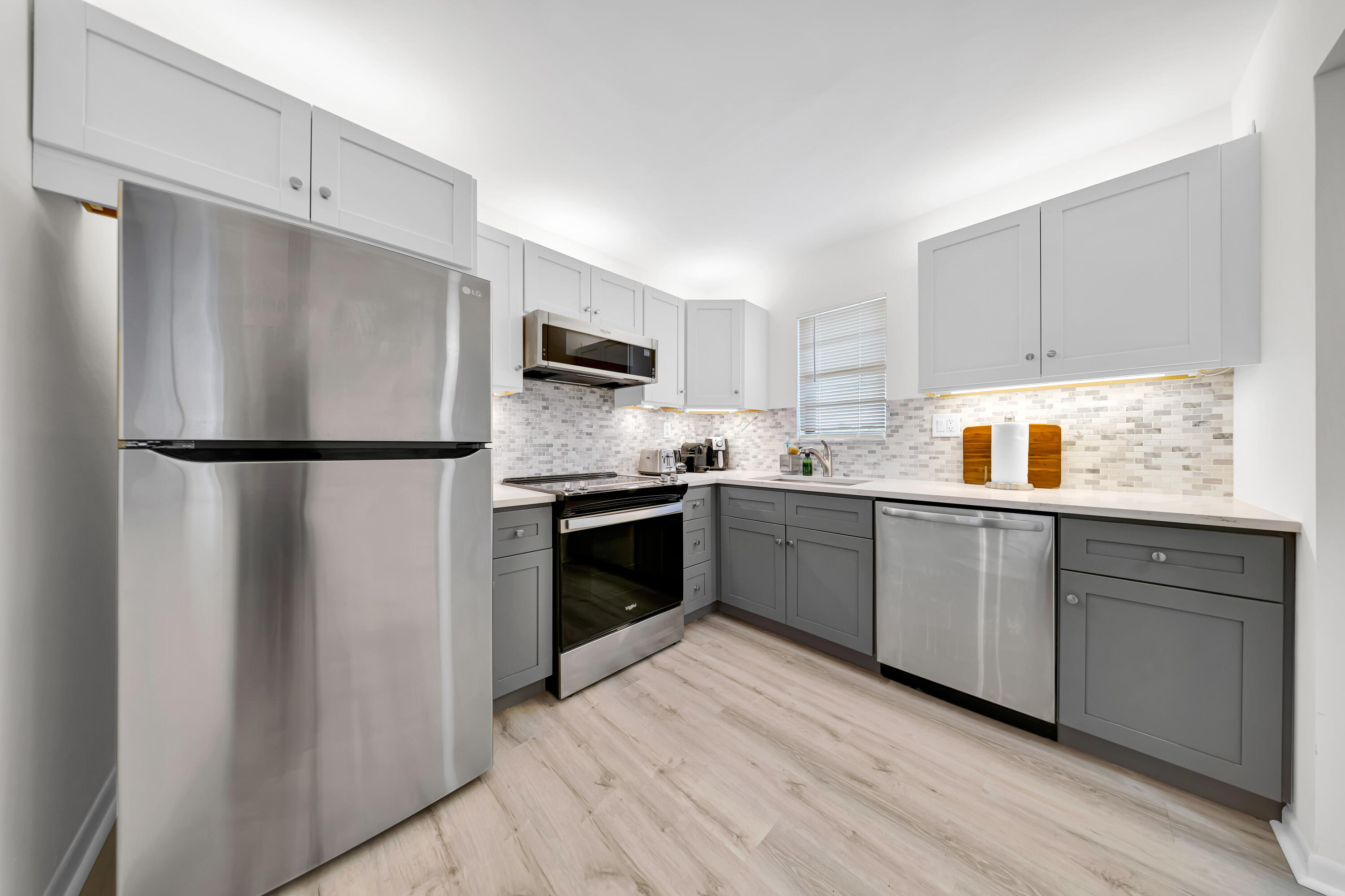 9233SW8thStUnit#305BocaRaton(6of29)