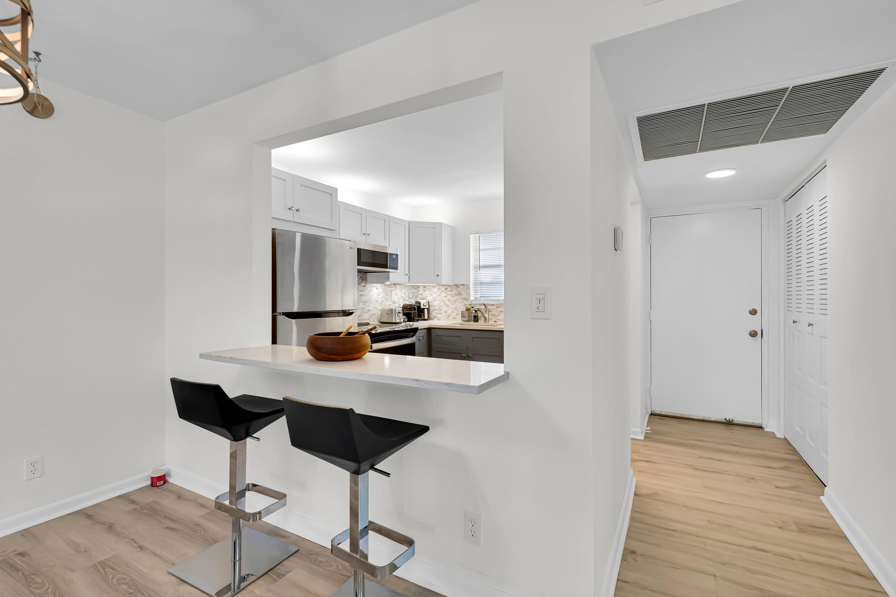 9233SW8thStUnit#305BocaRaton(8of29)