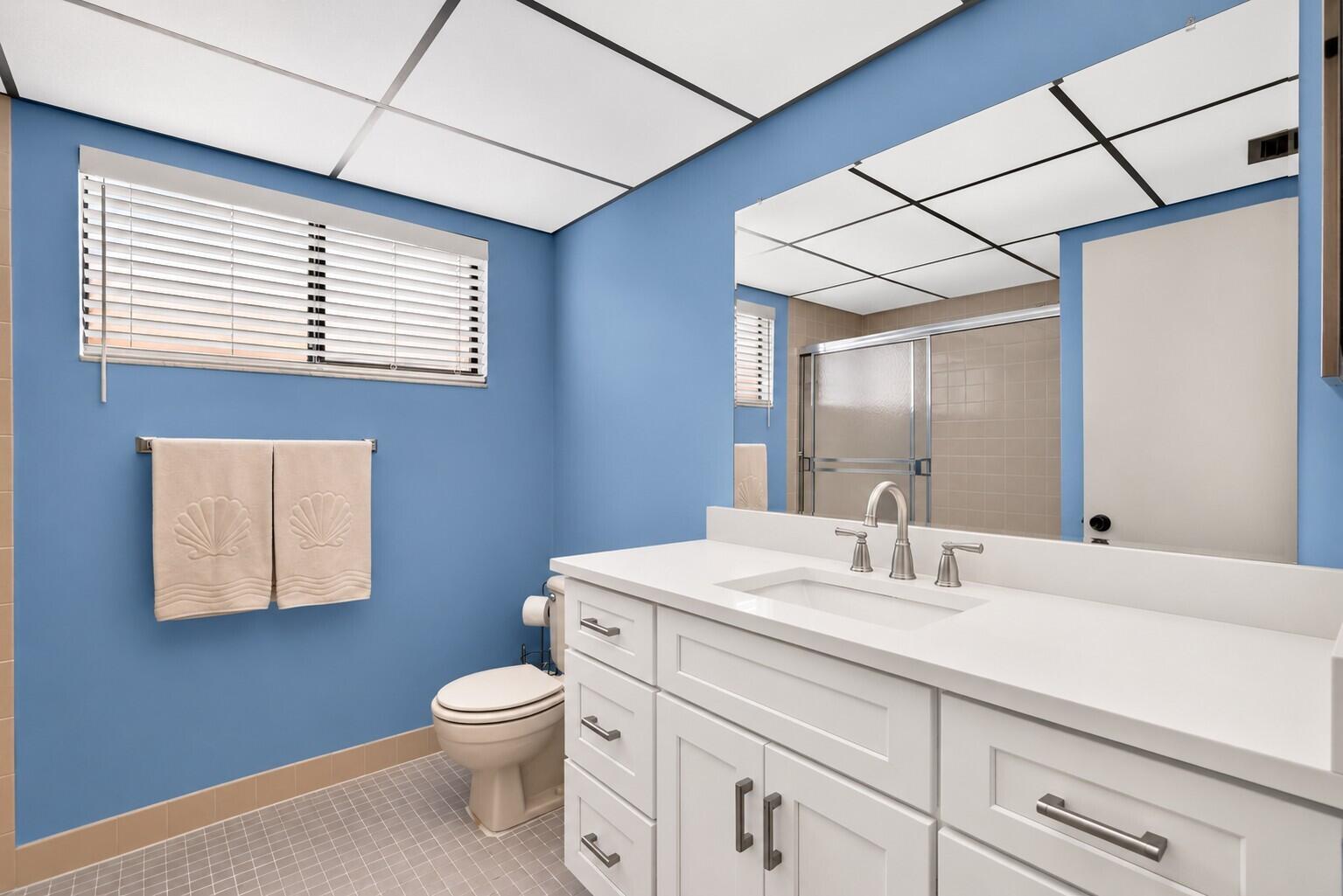 Serene Coastal Blue Bathroom Retreat 2