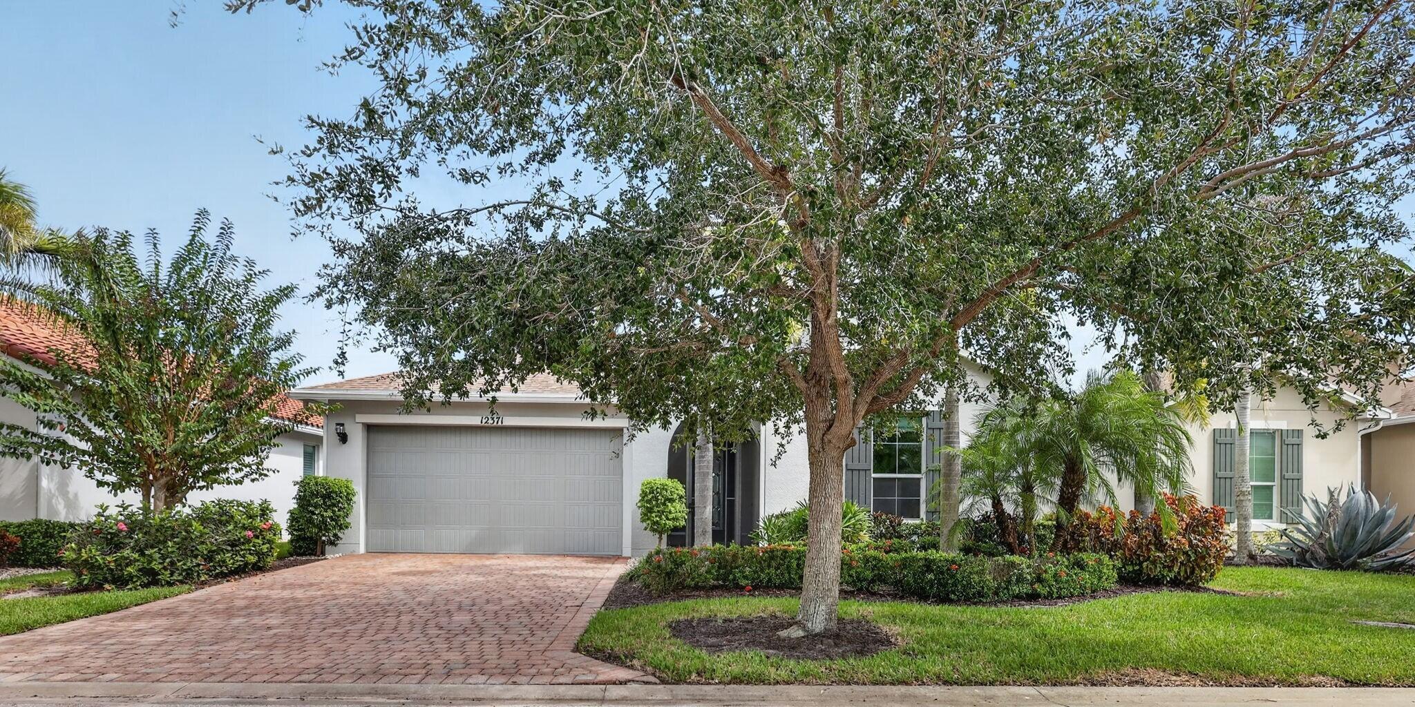 1-web-or-mls-5P1A2208 1-web-or-mls-5P1A2208