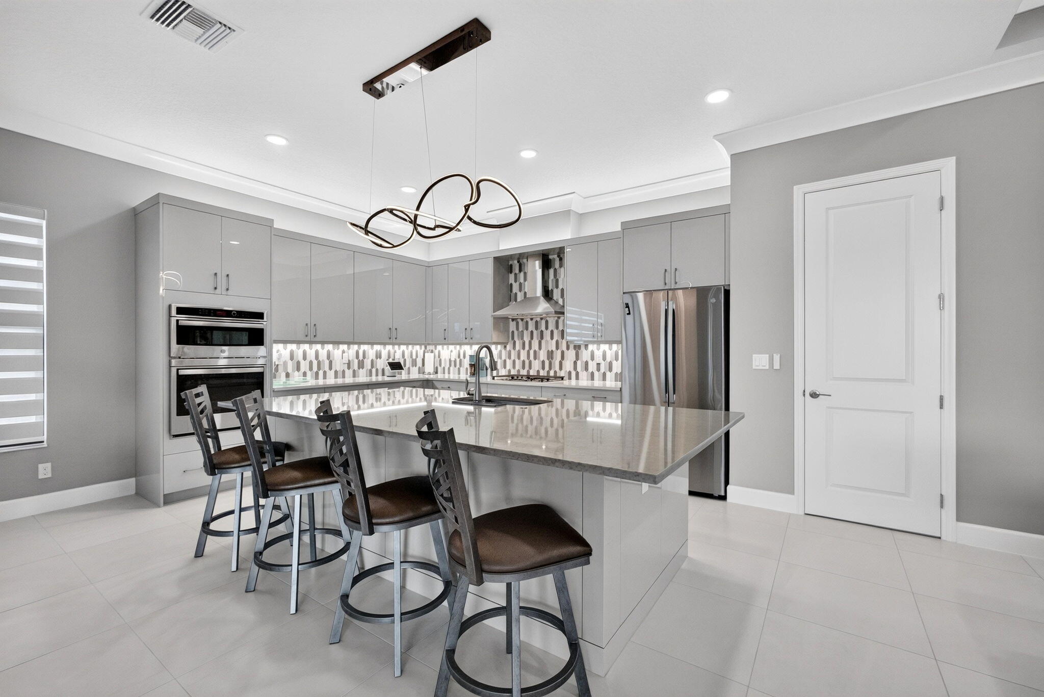 KITCHEN WITH LARGE CENTER ISLAND