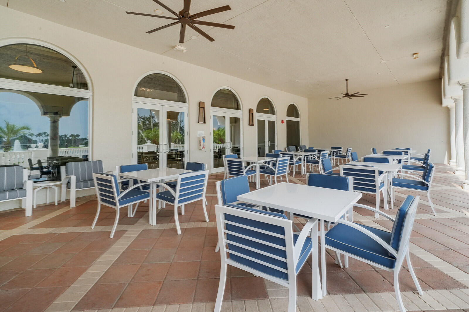 Clubhouse Outdoor Seating
