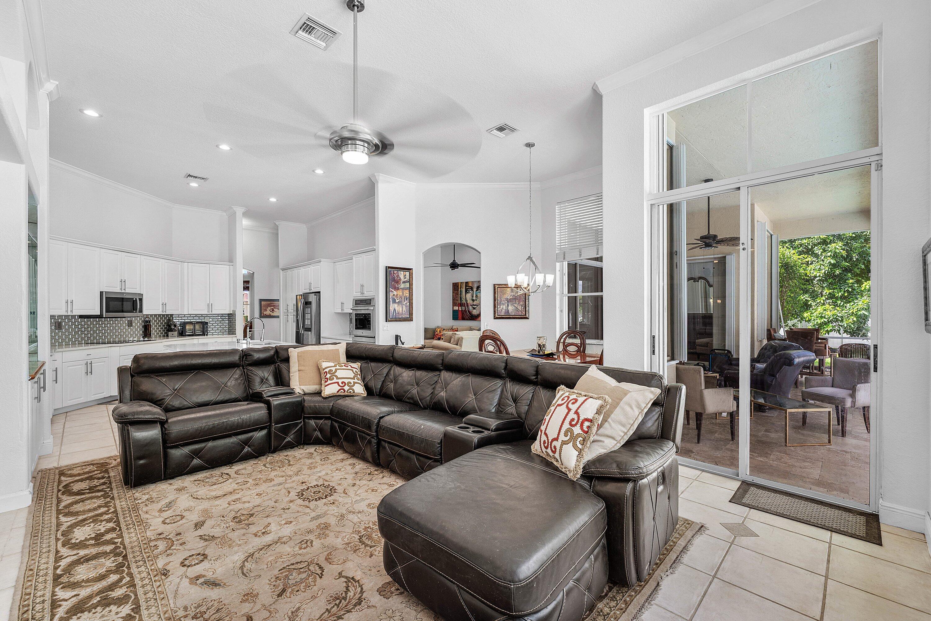 011-6973FinamoreCircle-Greenacres-FL-334