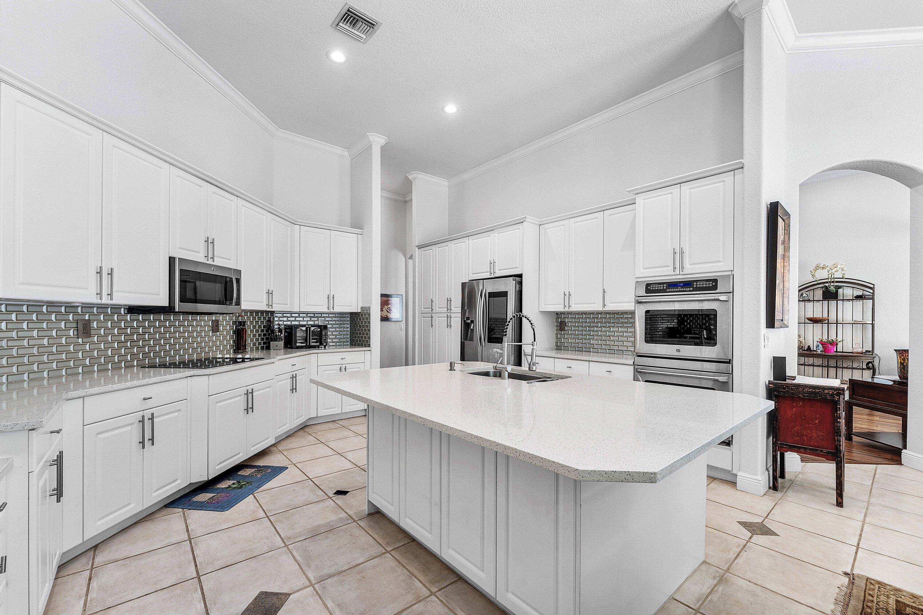 016-6973FinamoreCircle-Greenacres-FL-334 016-6973FinamoreCircle-Greenacres-FL-334