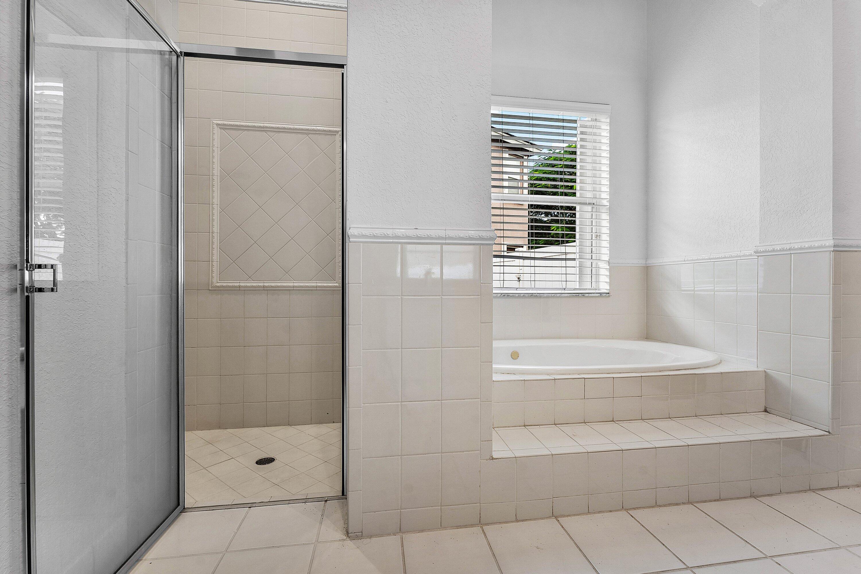 025-6973FinamoreCircle-Greenacres-FL-334