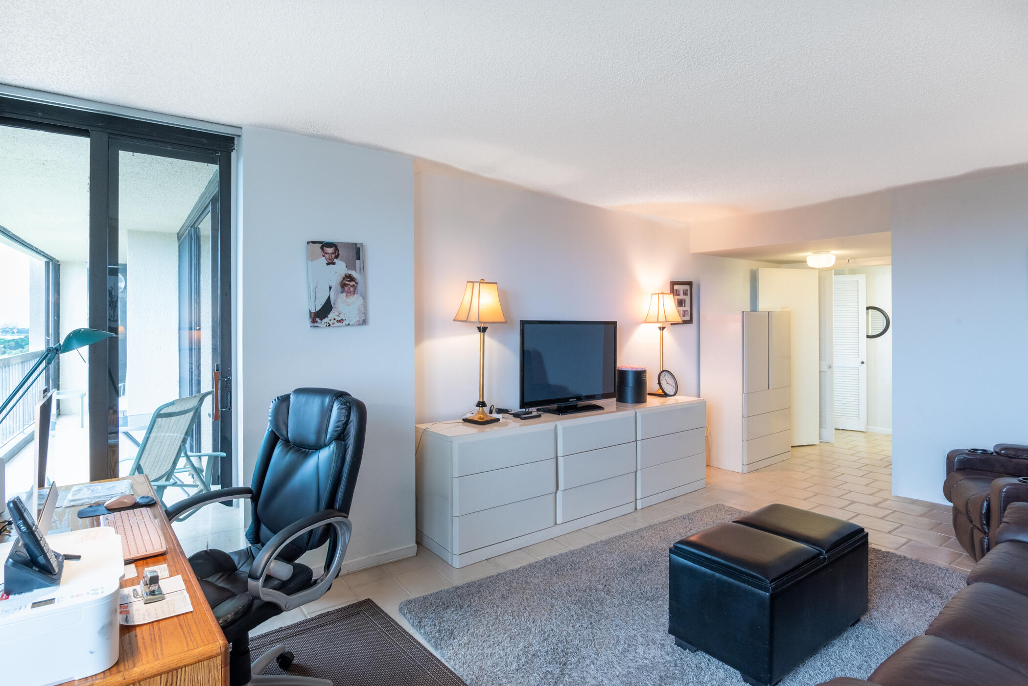 2480 Presidential Way 1103-019 (1)