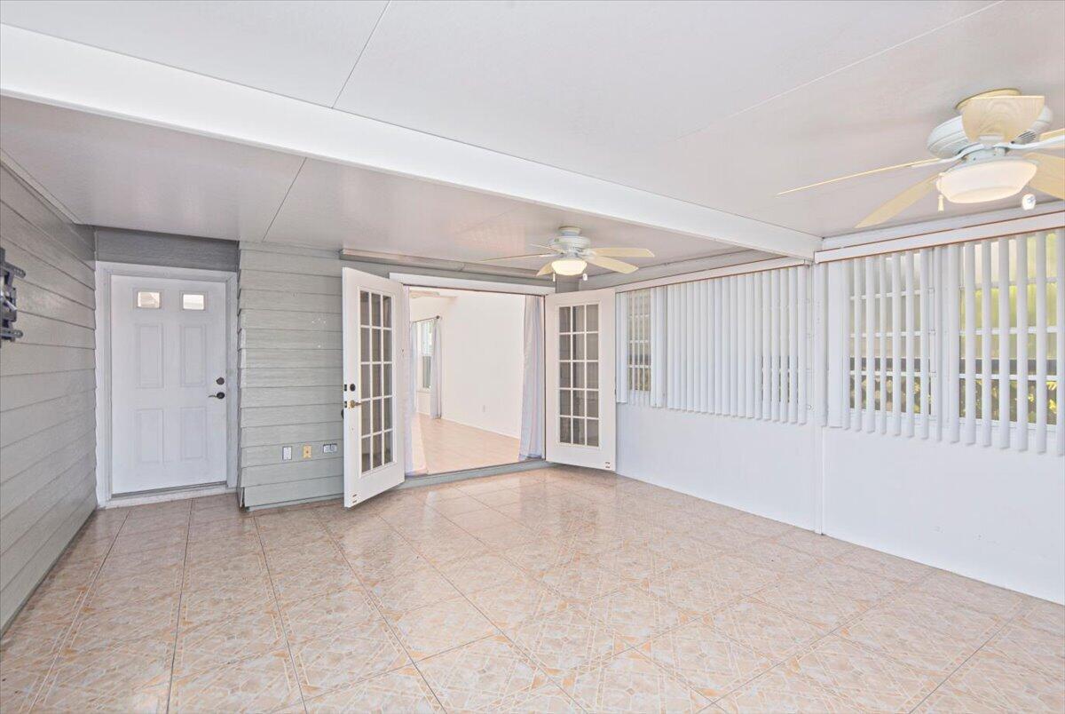 Entry/sunroom