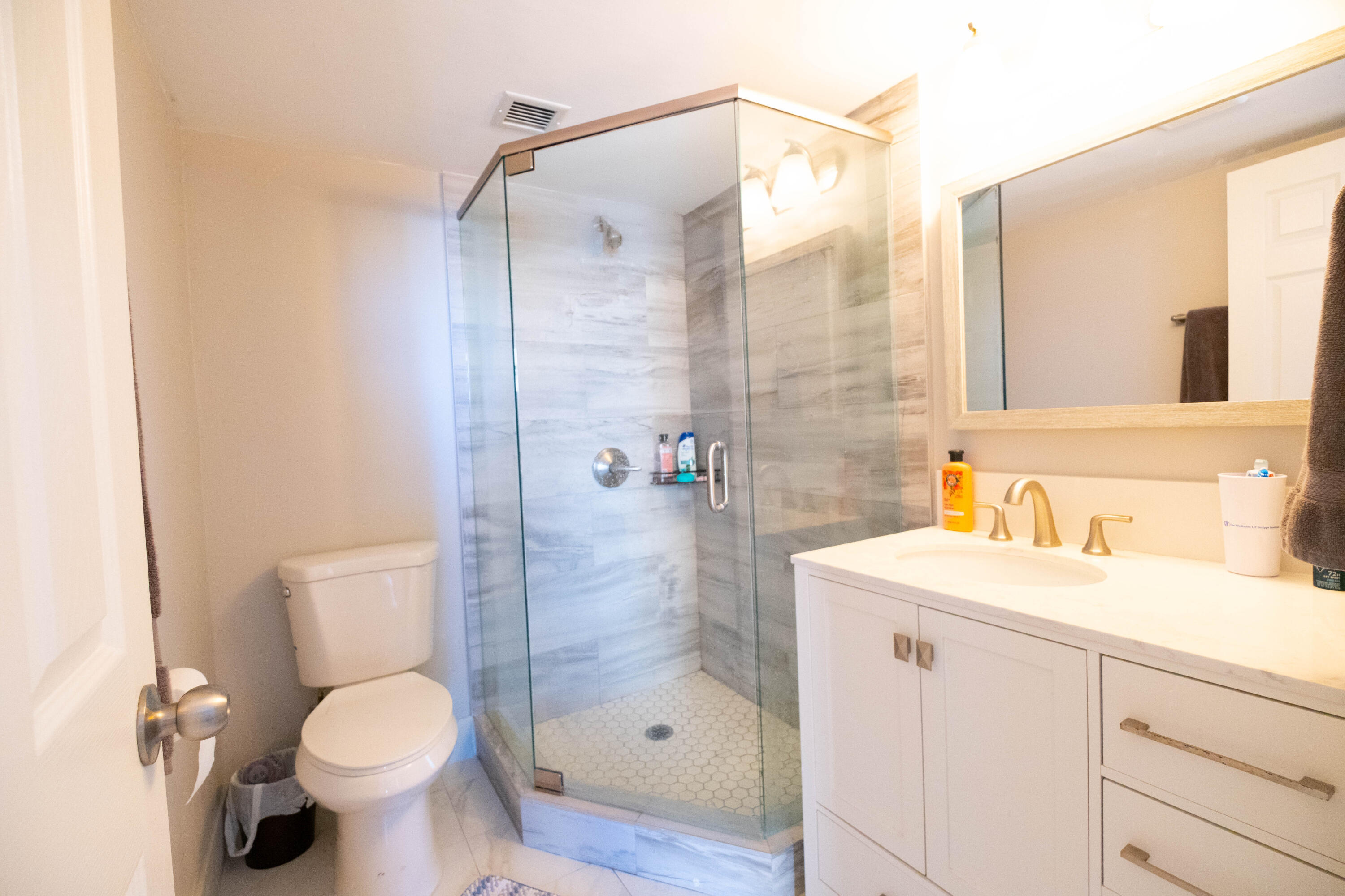 BOCA BAYOU 2ND BATHROOM