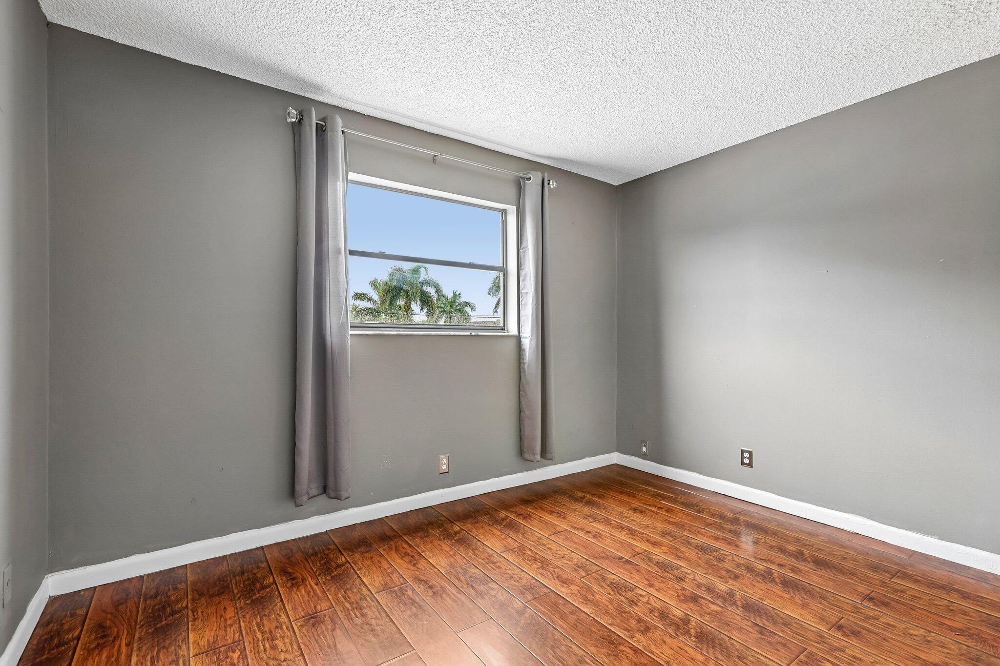 20_Second-Bedroom-Window-Angle_Original-