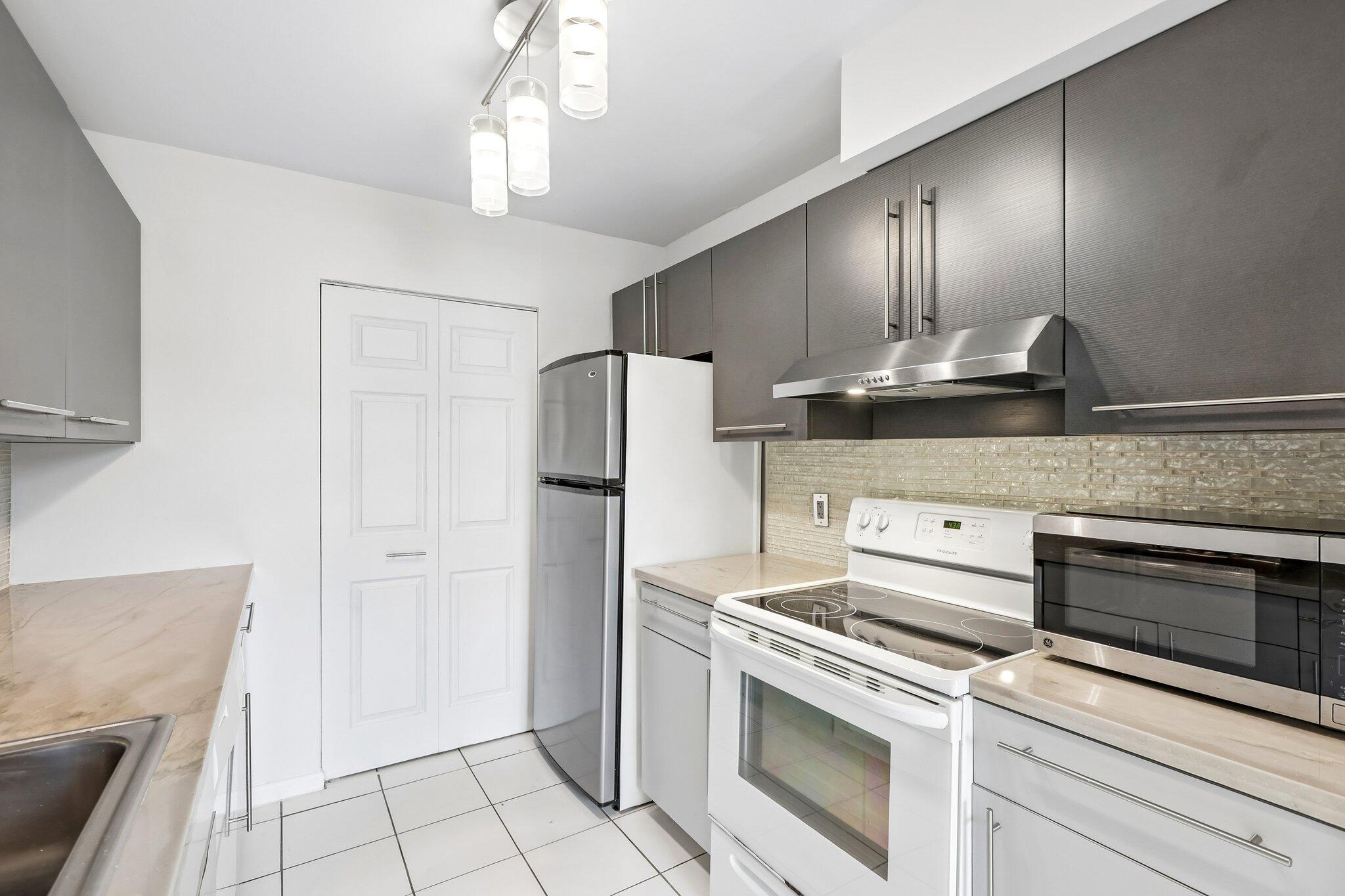 04_Kitchen-Appliances_Original-012