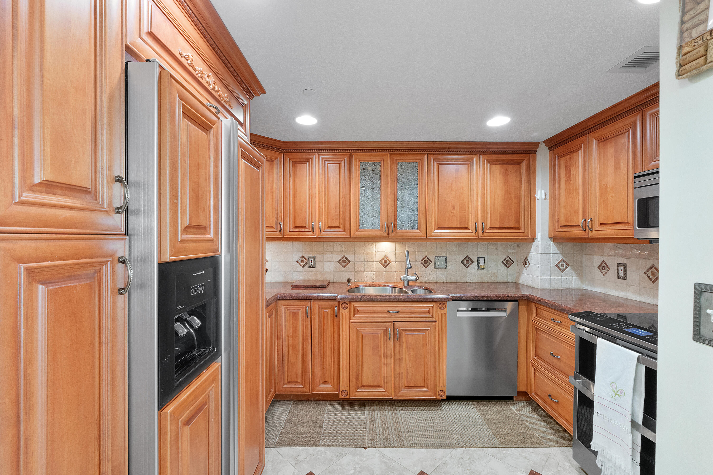 1900 S Ocean Blvd 16S_005