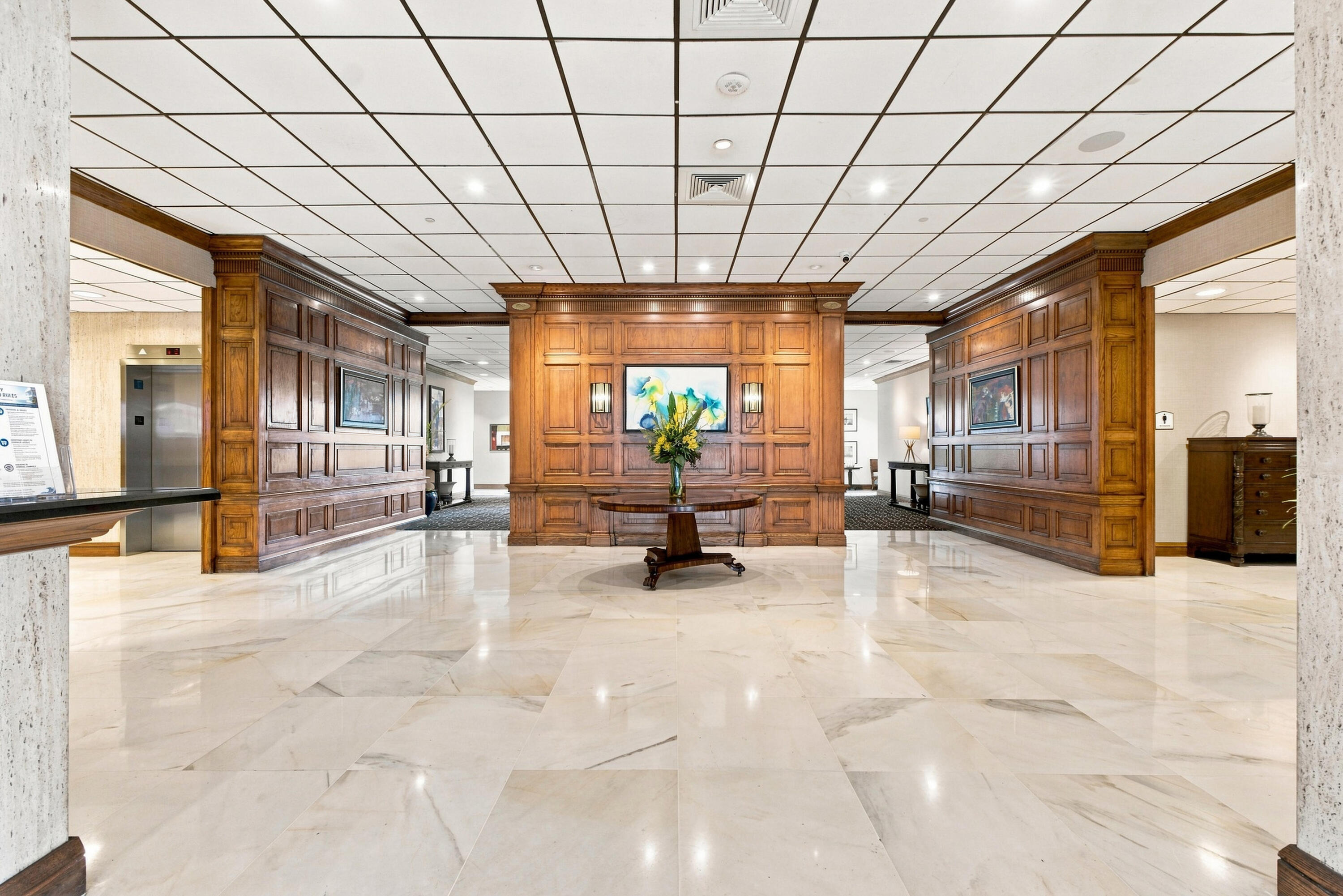 WELCOME - CONCIERGE ON YOUR LEFT