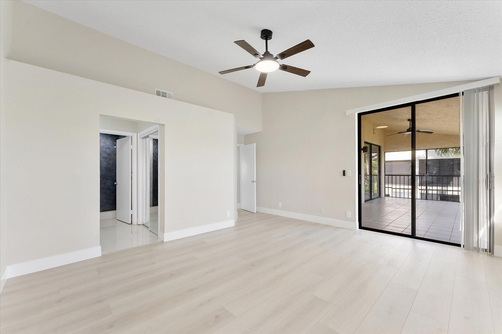 22-10890 Lakemore Lane_022