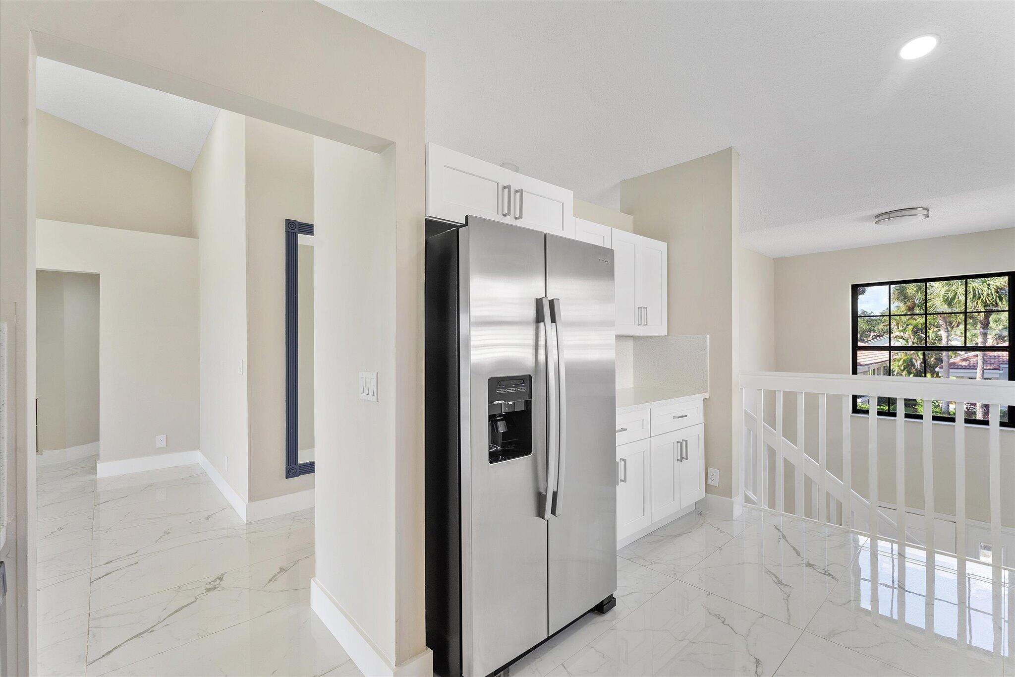 10-10890 Lakemore Lane_010