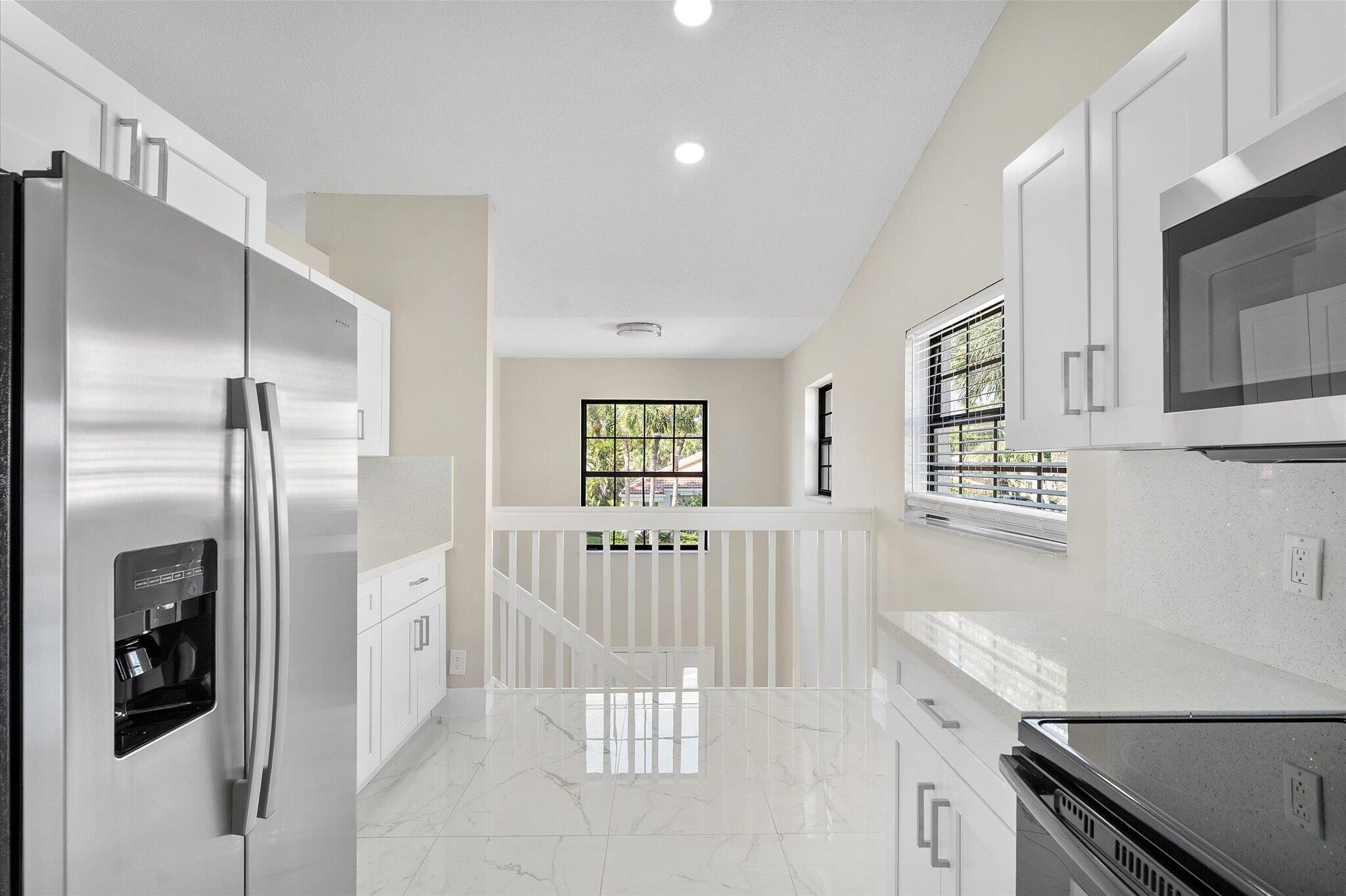 09-10890 Lakemore Lane_009