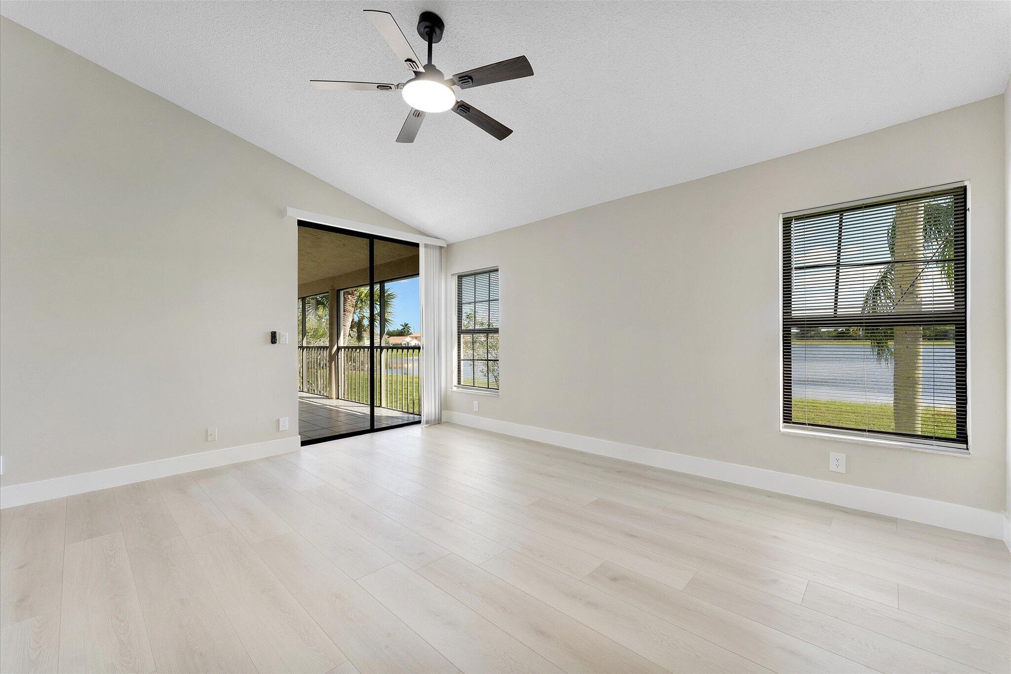 23-10890 Lakemore Lane_023