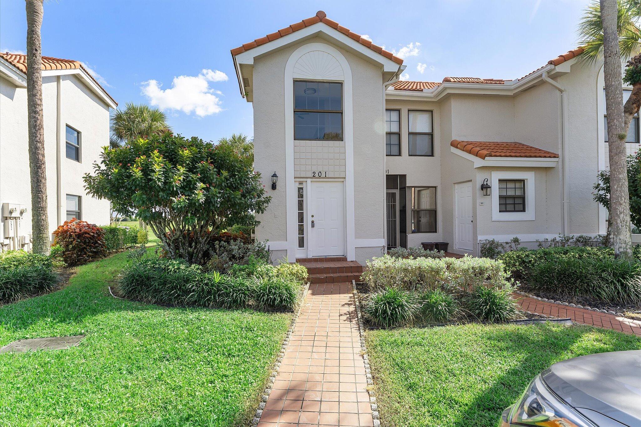 01-10890 Lakemore Lane_001 01-10890 Lakemore Lane_001