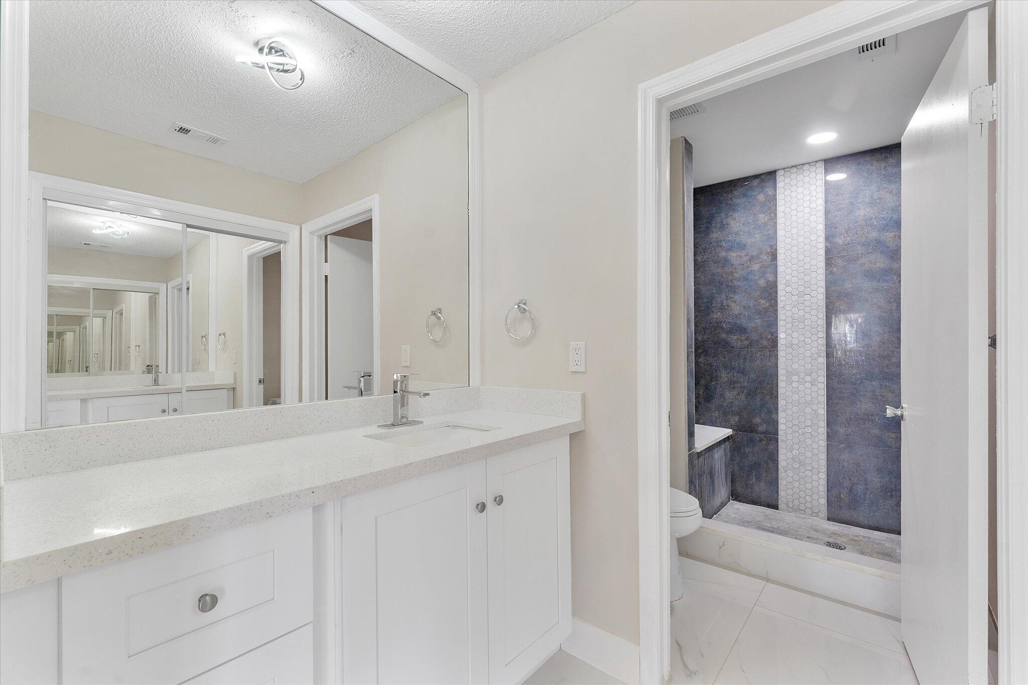 24-10890 Lakemore Lane_024