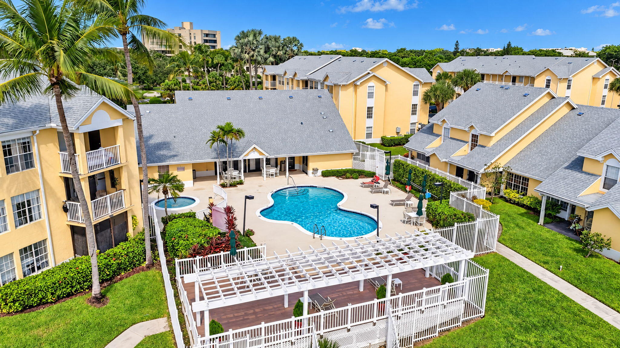 Community pool