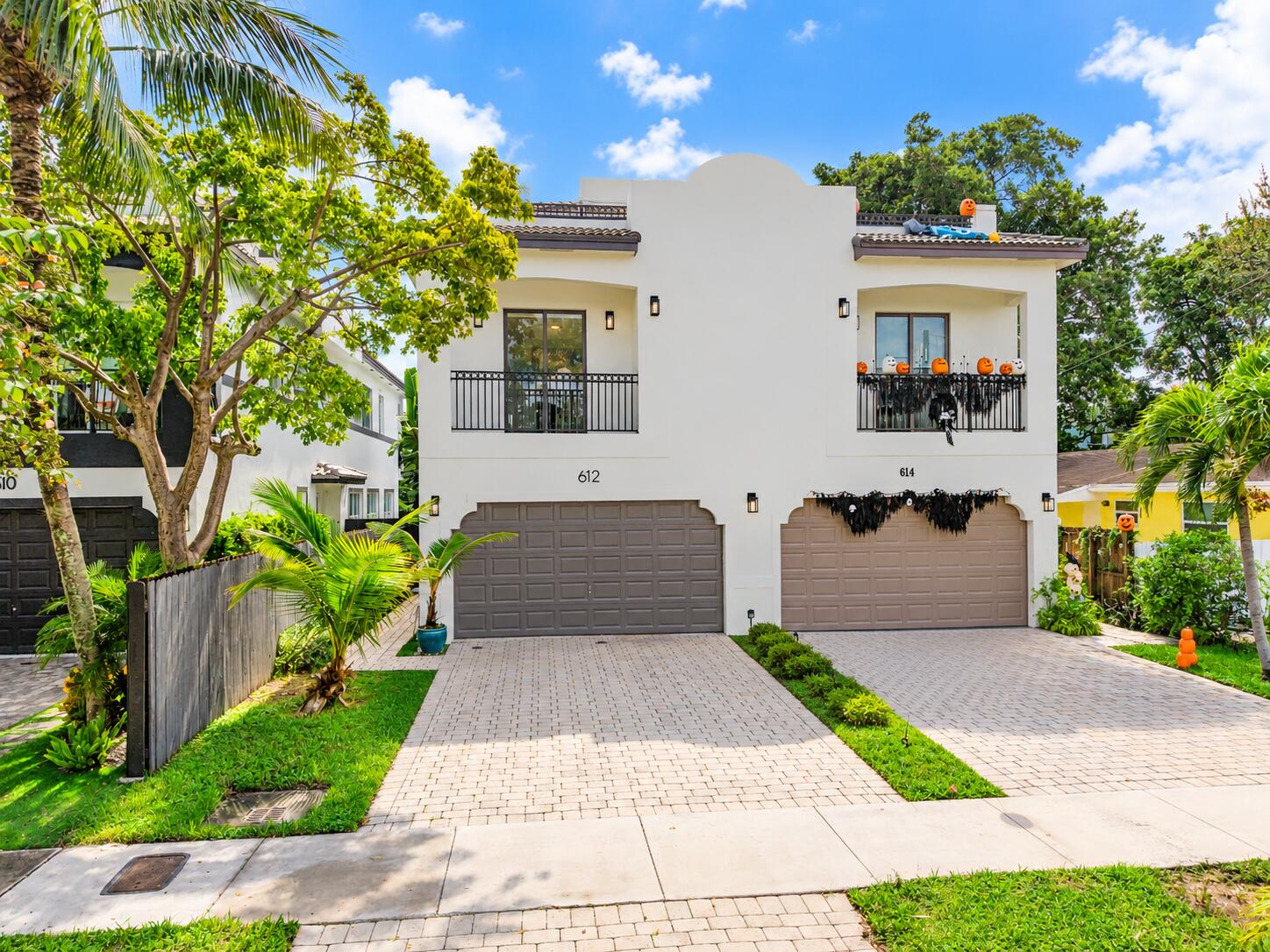 Sunny Mediterranean Duplex with Hallowee