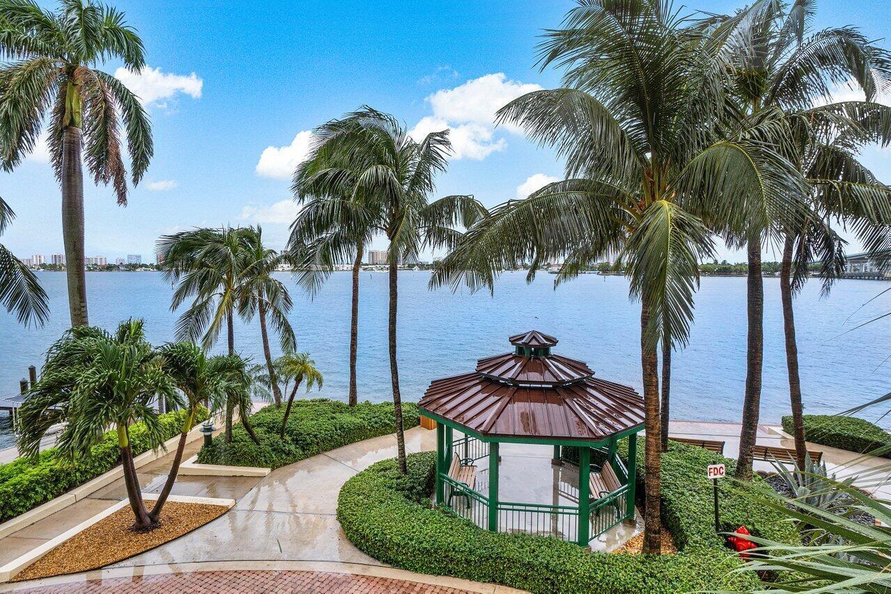 gazebo pet friendly