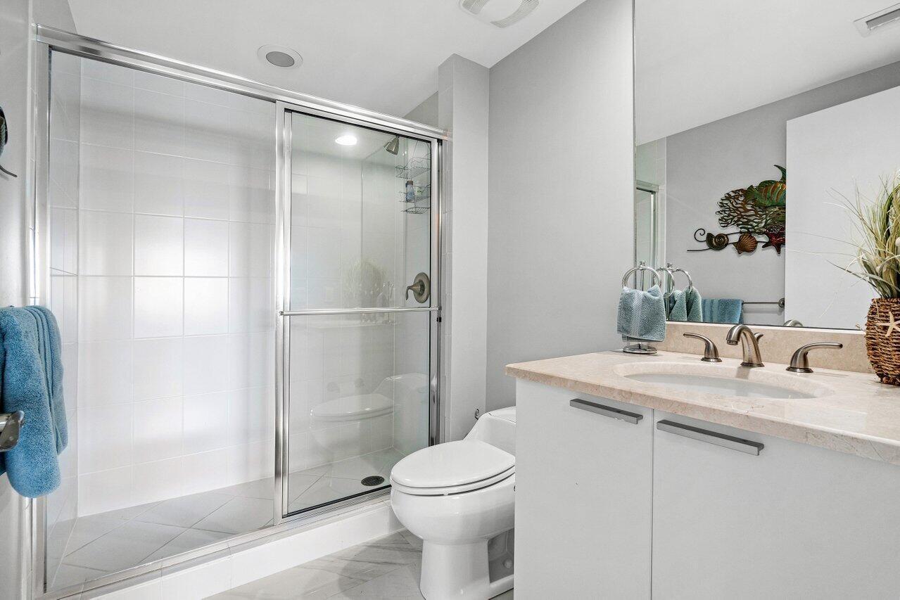 ensuite bath #2