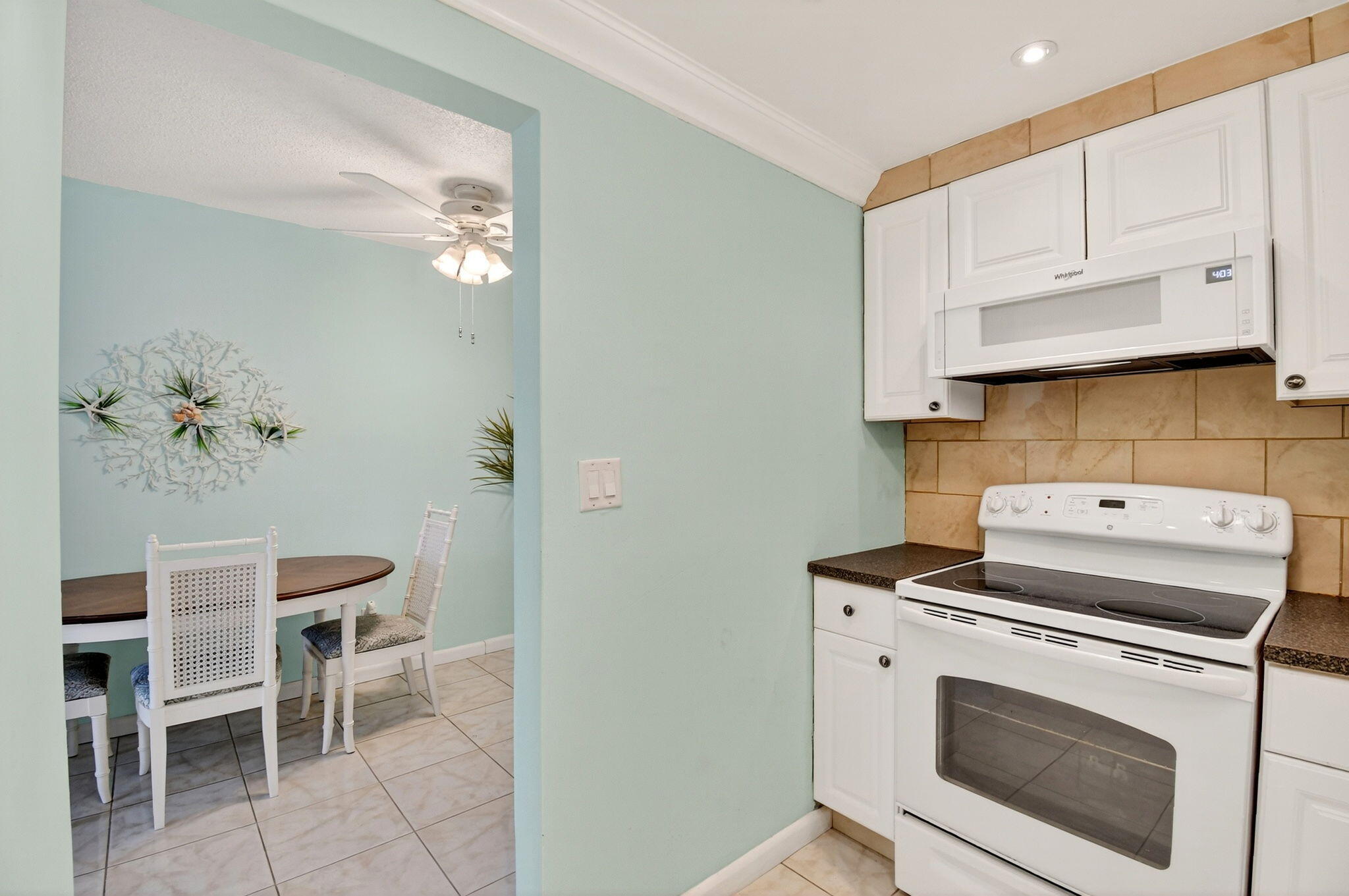 Dining Area/Kitchen