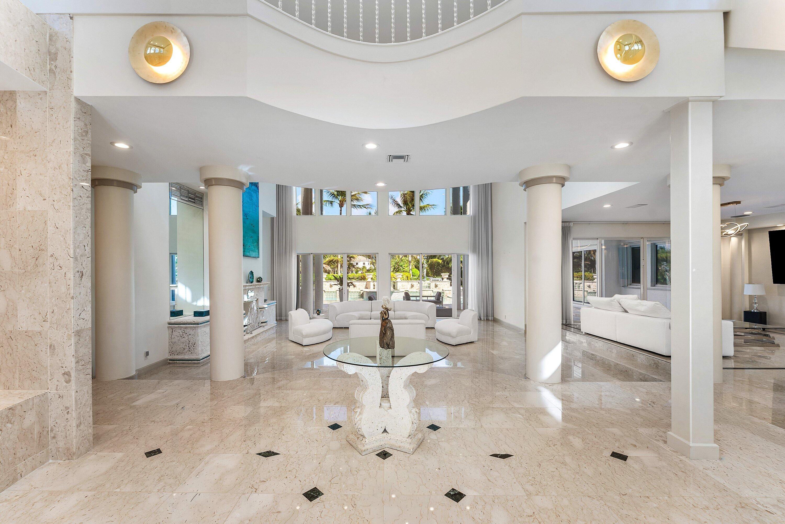 Foyer Foyer