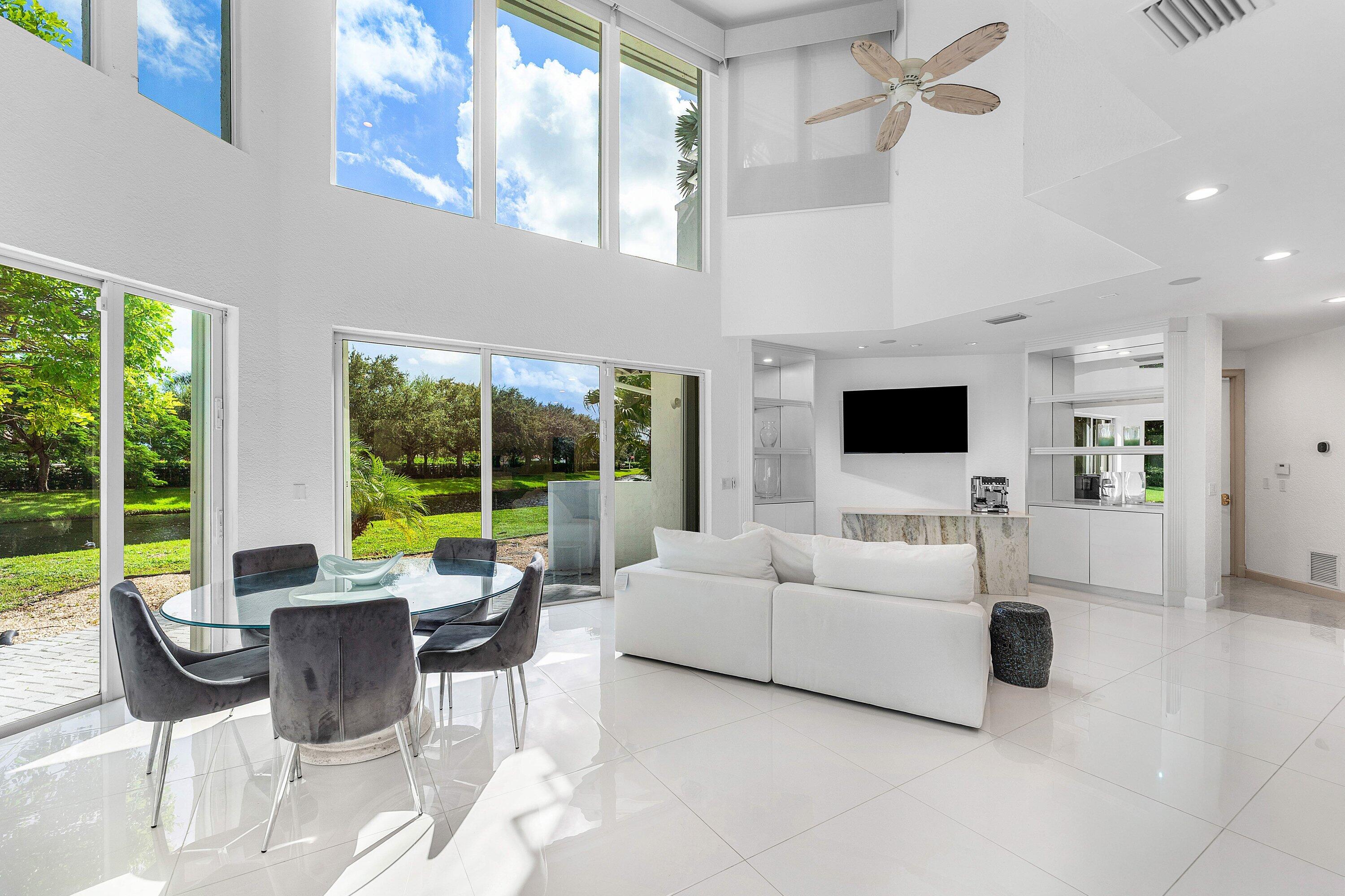 Breakfast Area /Family Room