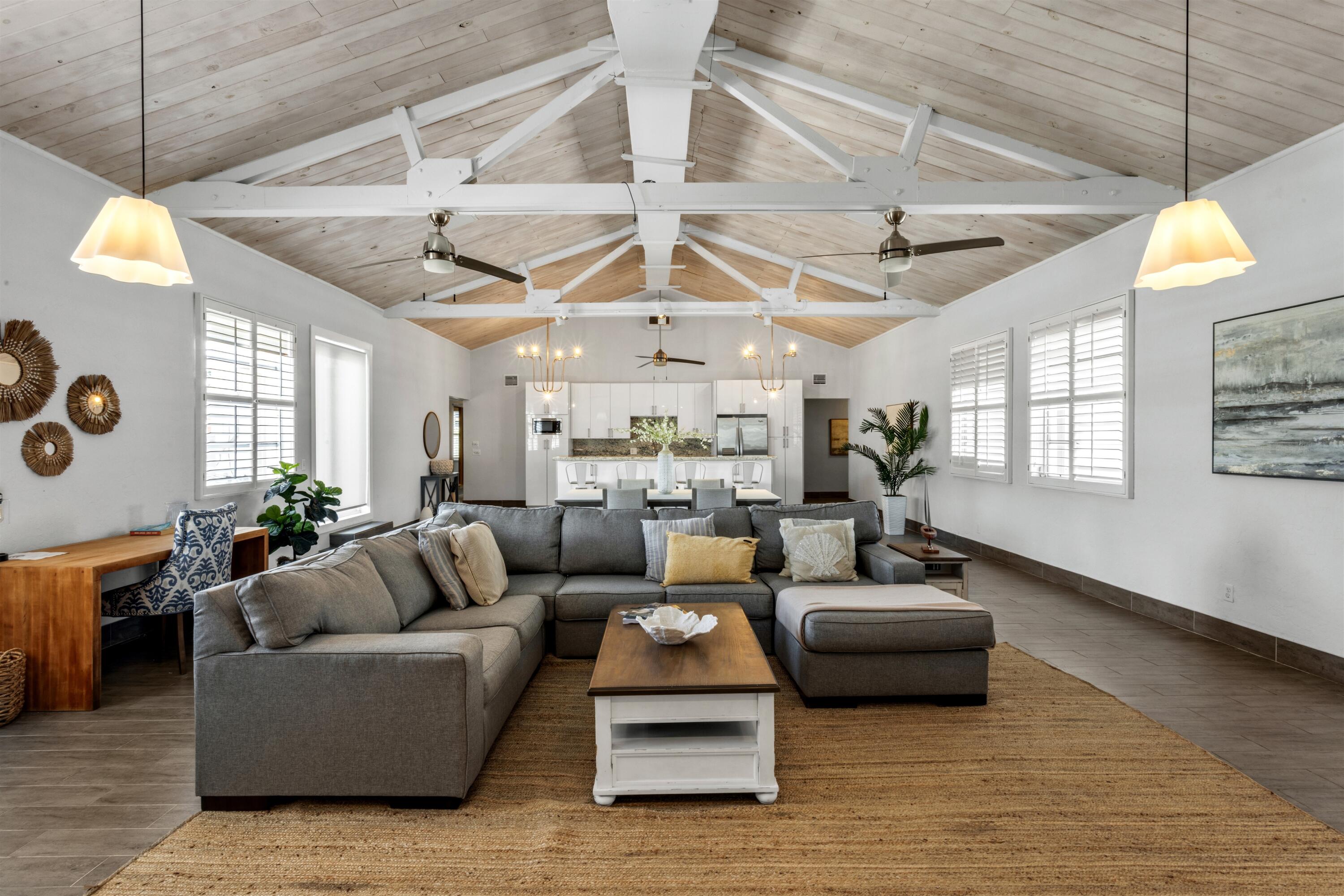 LIVING_ROOM_STRAIGHT_TO_KITCHEN