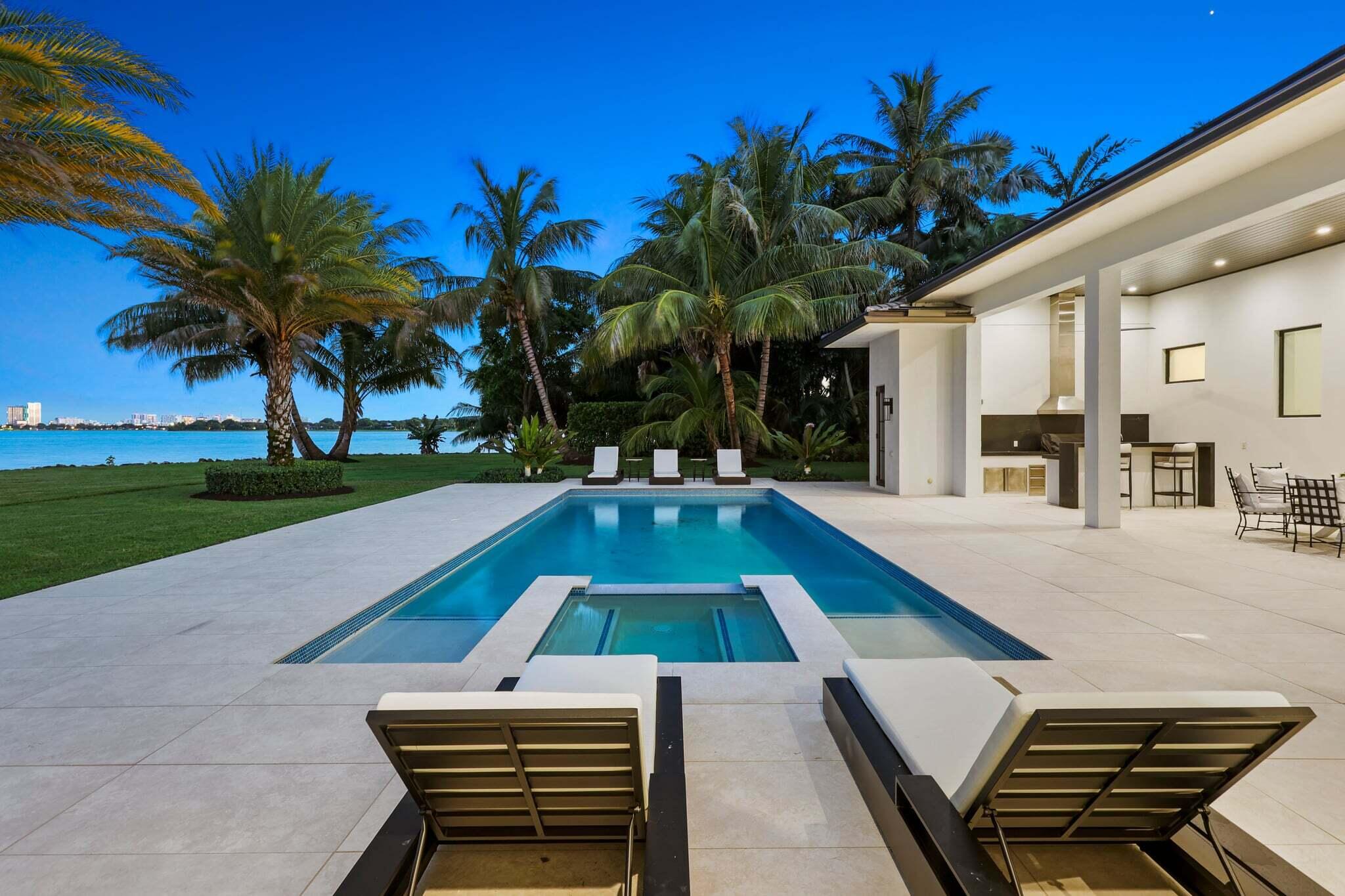 Pool & Spa