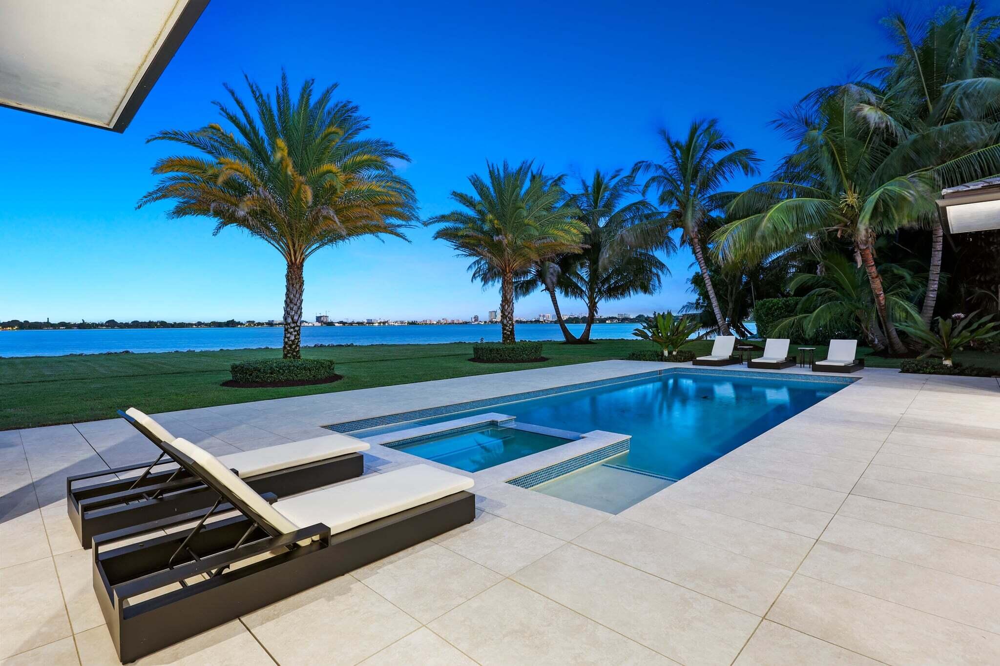 Pool & Spa