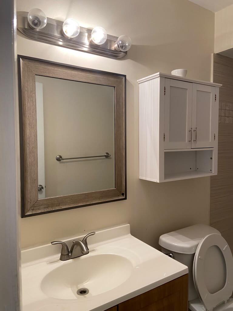 BATHROOM #204N BATHROOM #204N