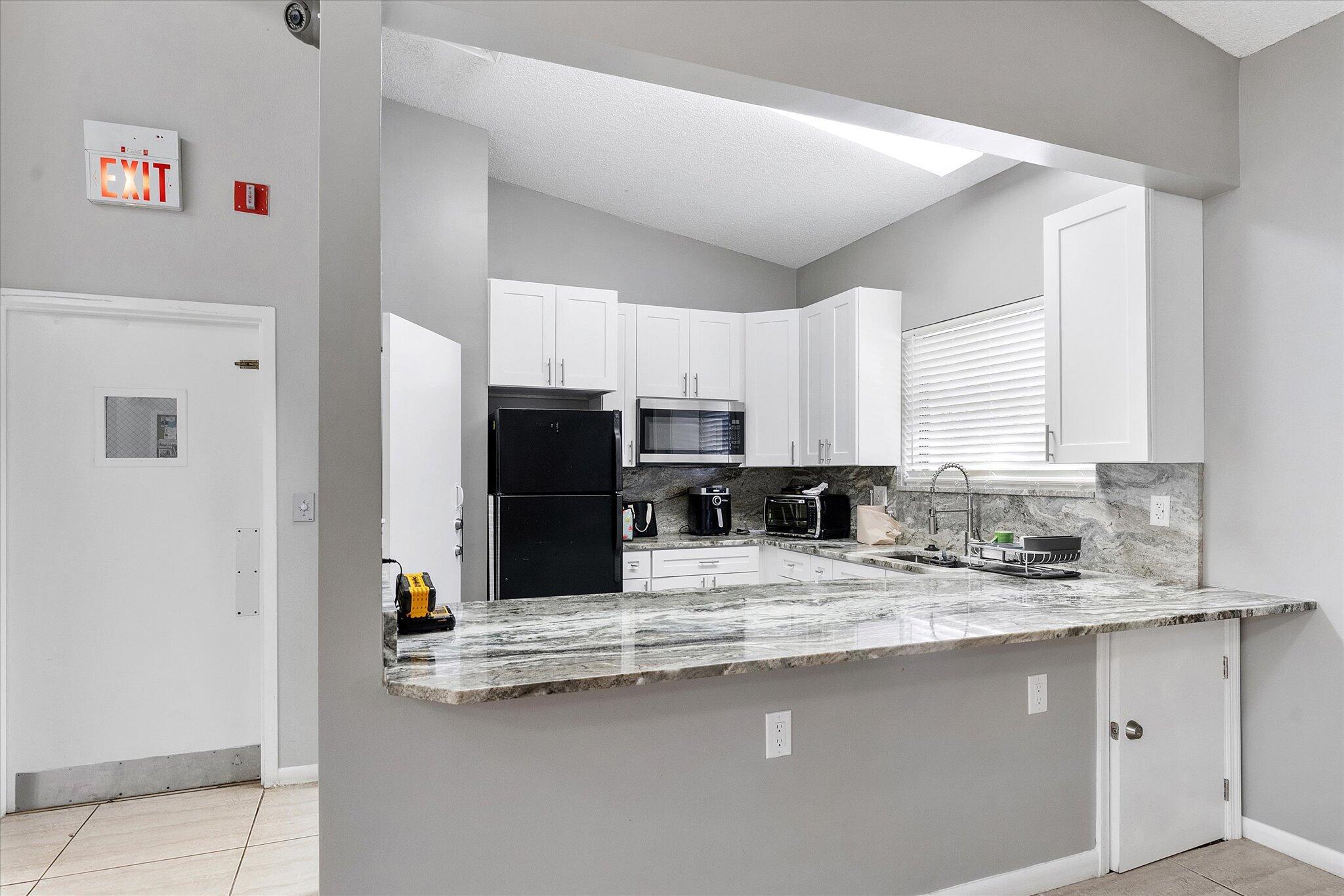 29-2240 Cypress Bend Drive_029