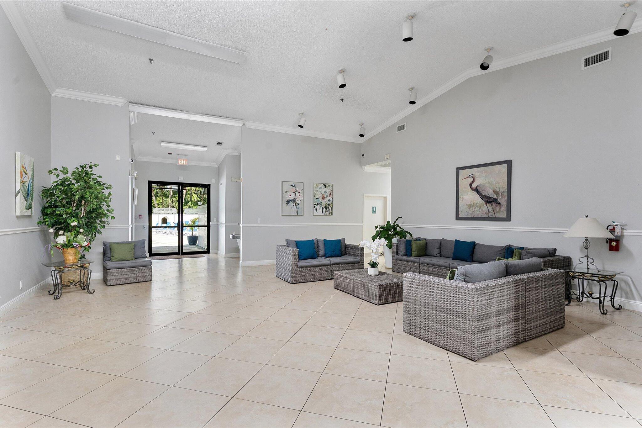 33-2240 Cypress Bend Drive_033