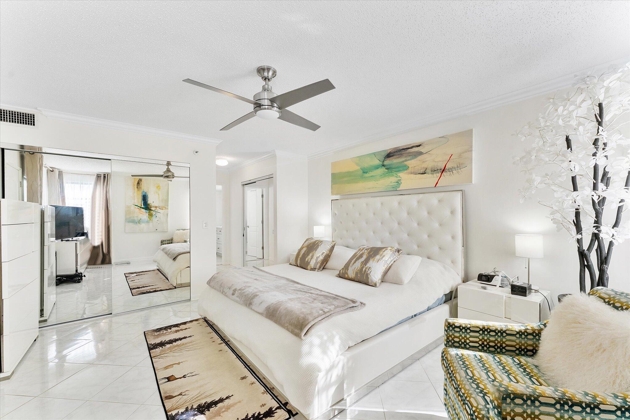 17-2240 Cypress Bend Drive_017