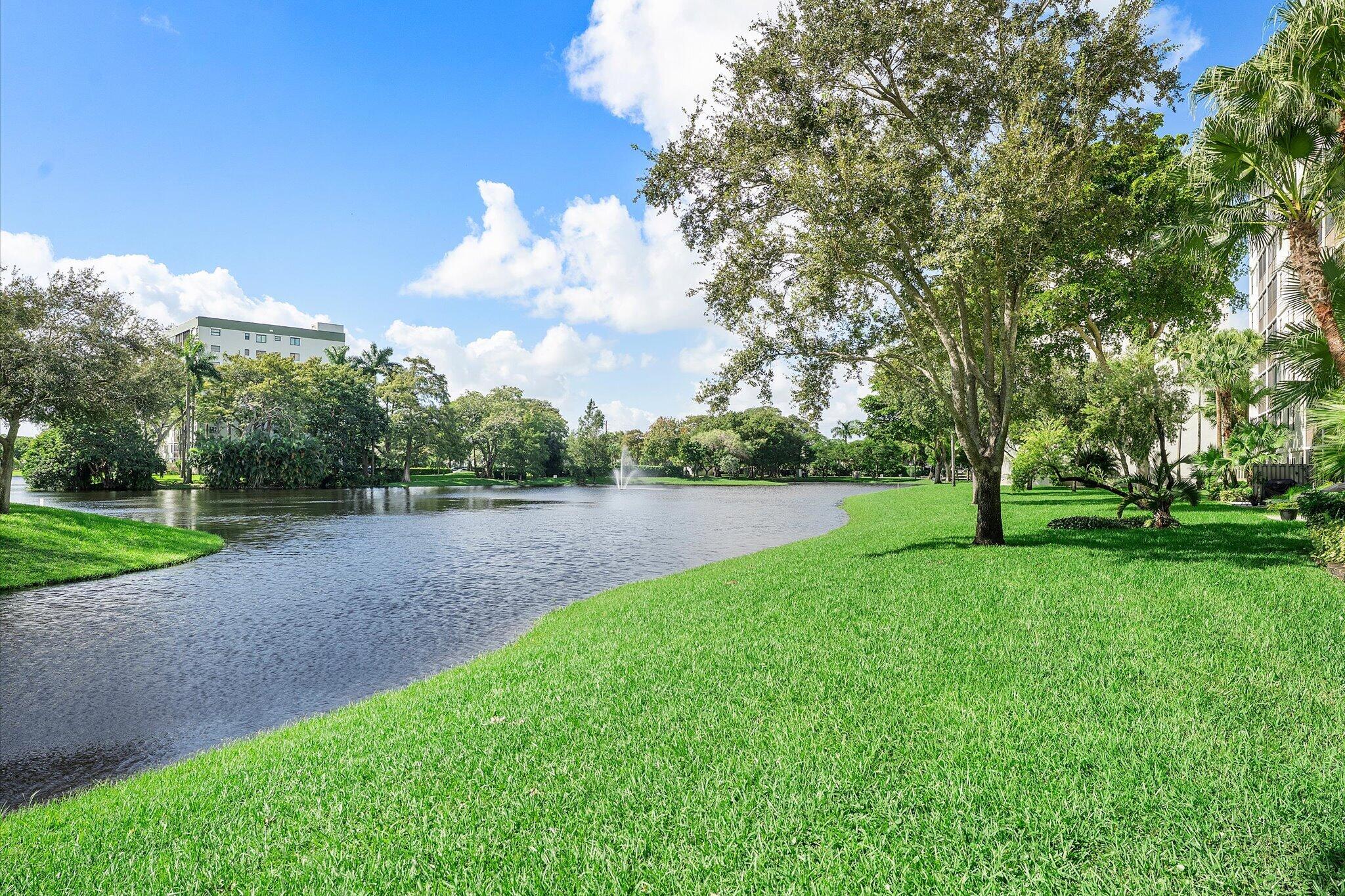 38-2240 Cypress Bend Drive_038