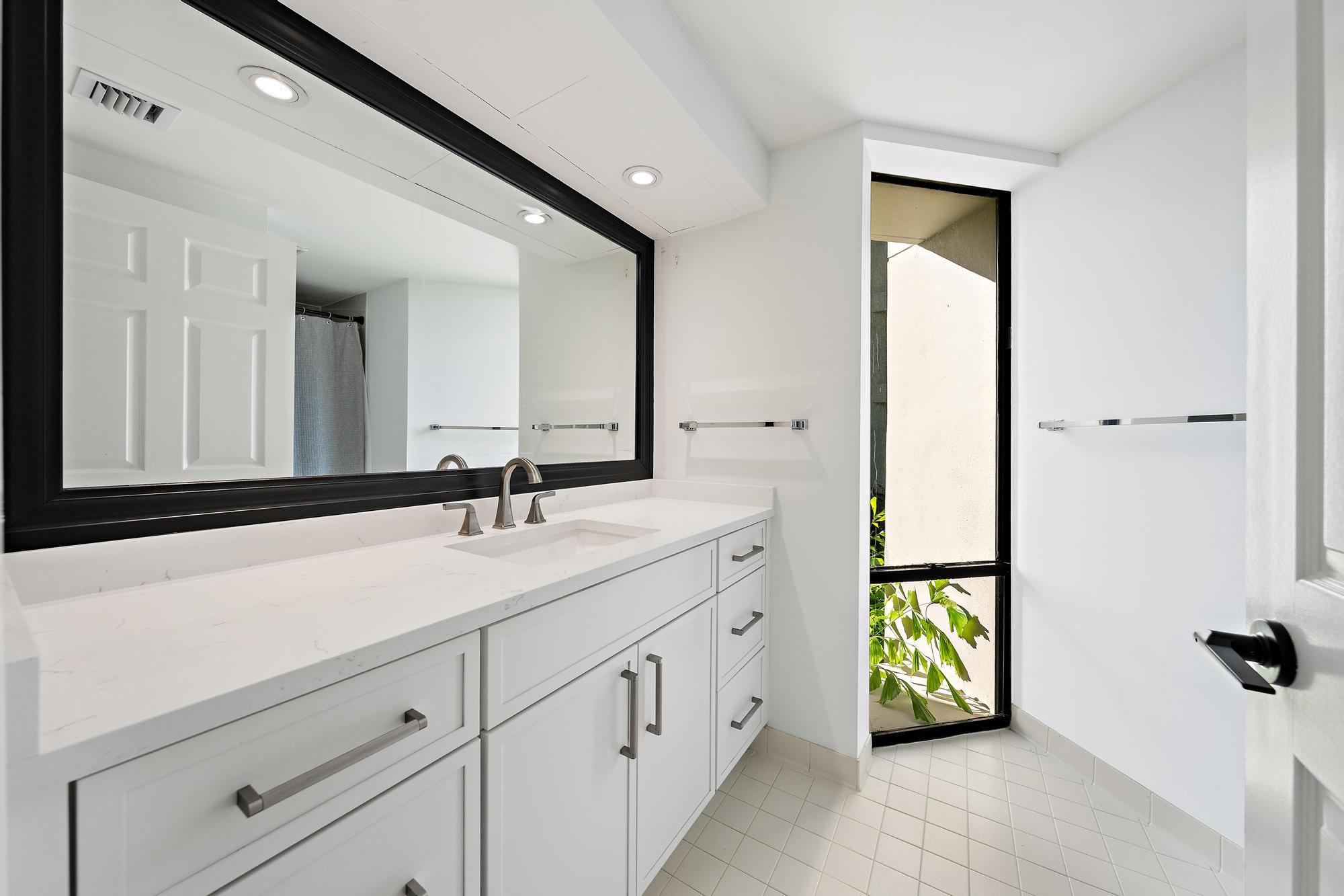 1124 Marine Way W D2R-19