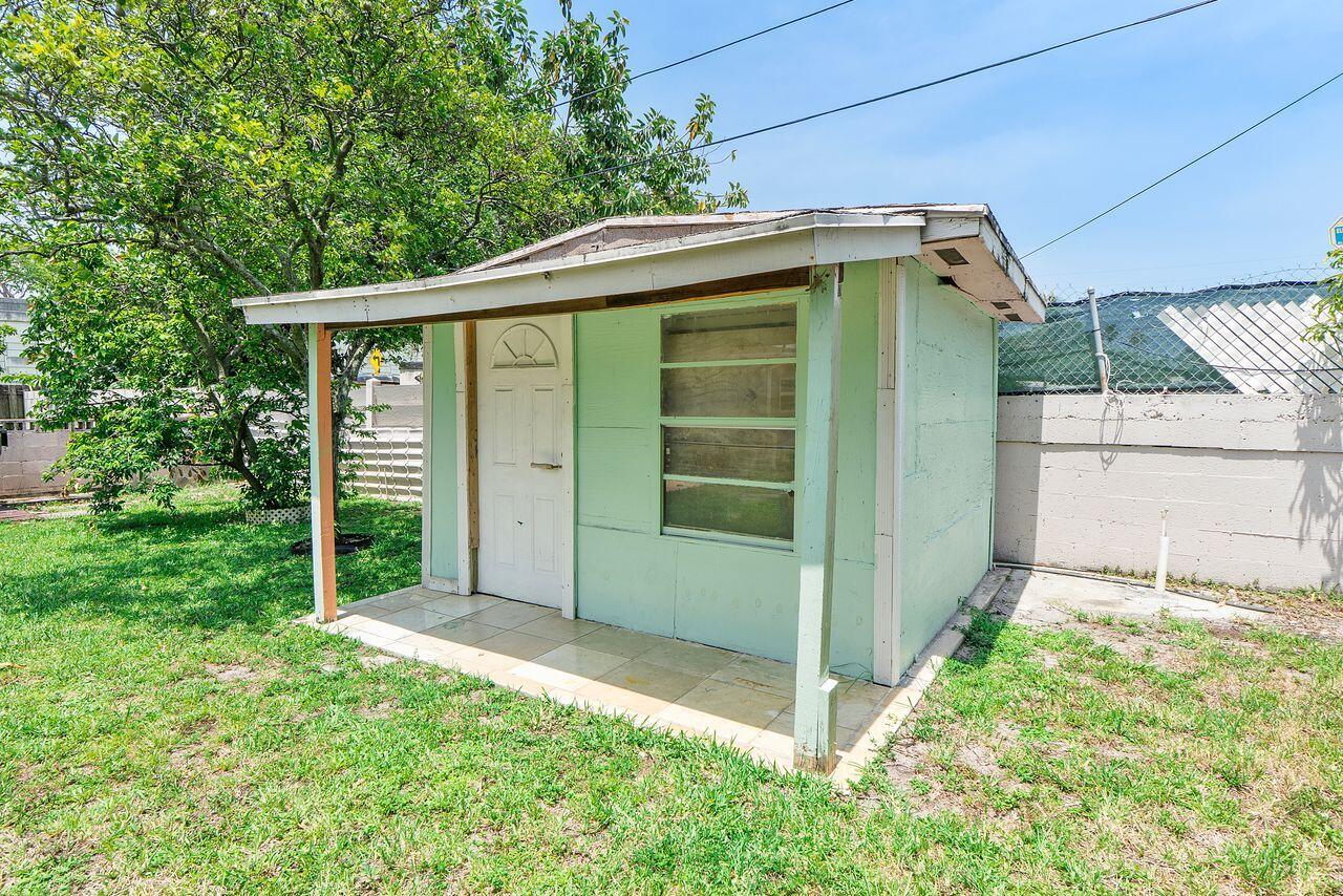 Shed