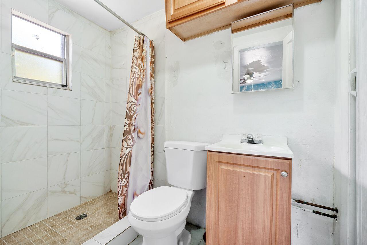Bathroom Studio