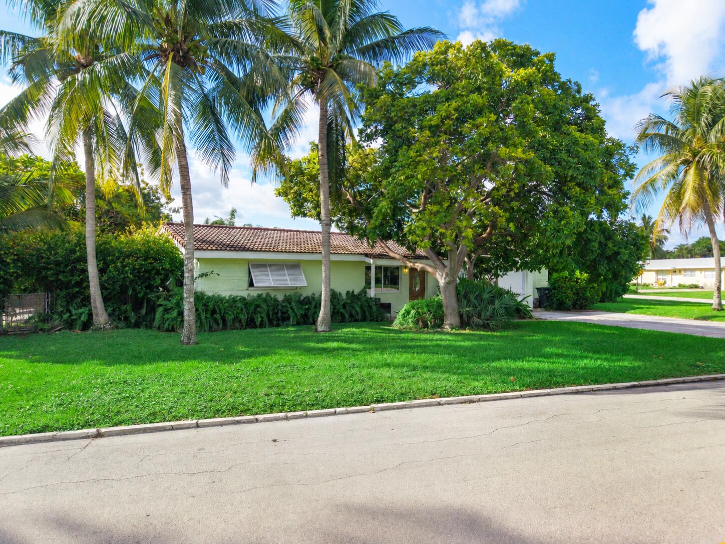 Large corner lot