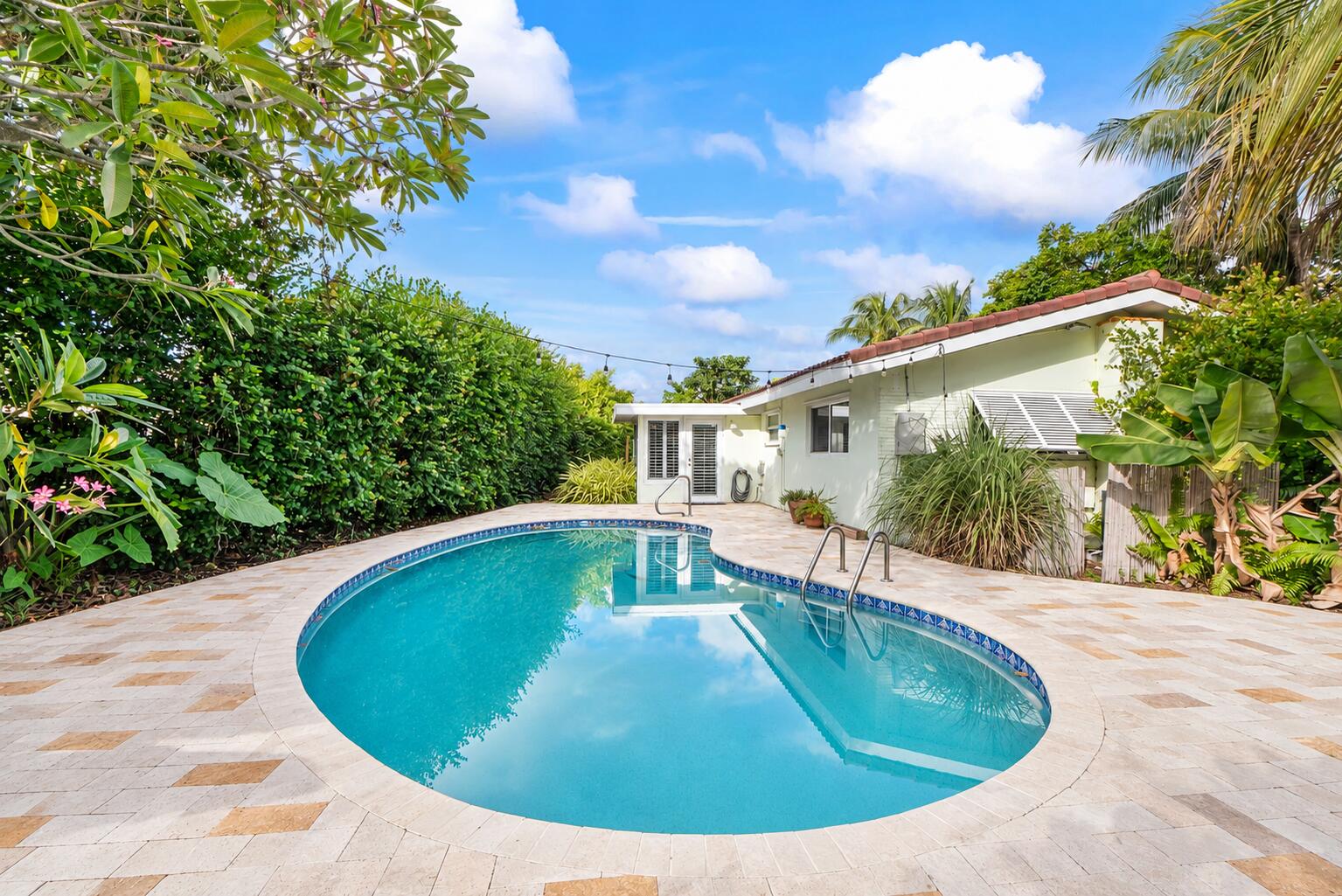 Private pool