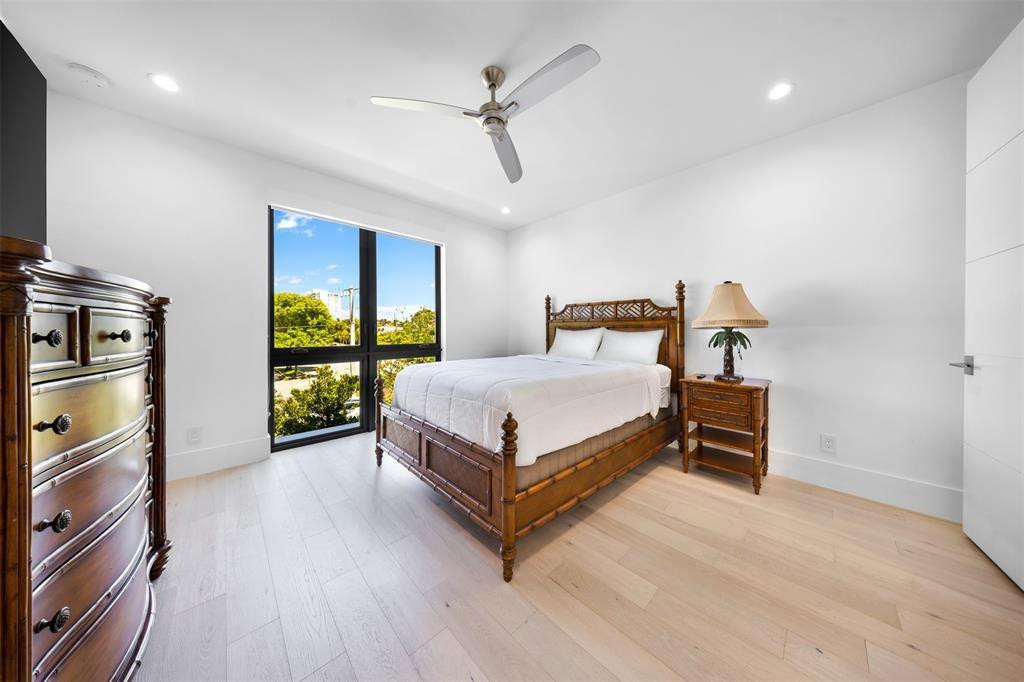 2nd Floor Suite