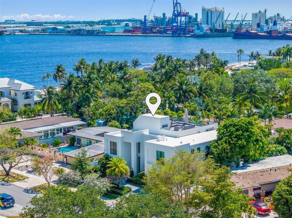 Rooftop Terrace Overlooking FTL Intlet