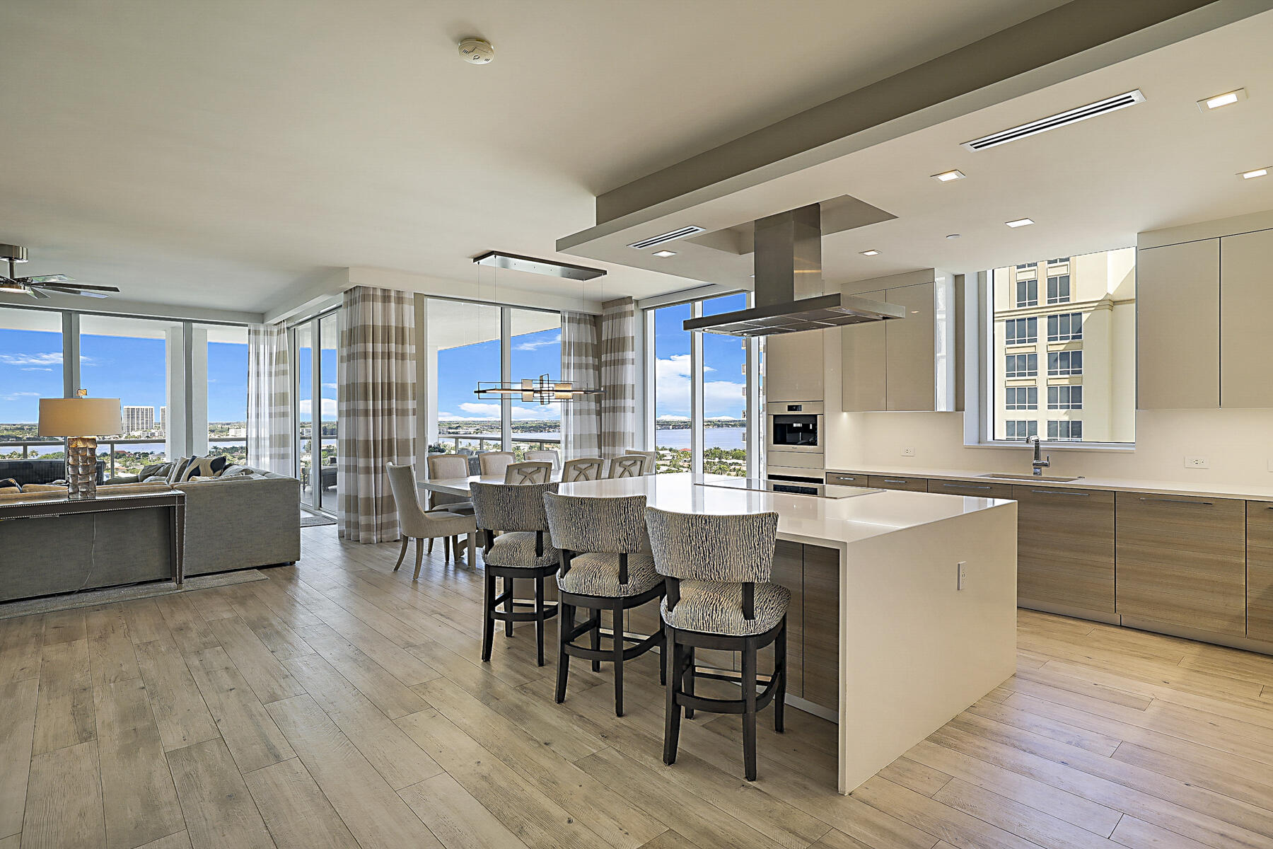 EXTRA LARGE KITCHEN ISLE
